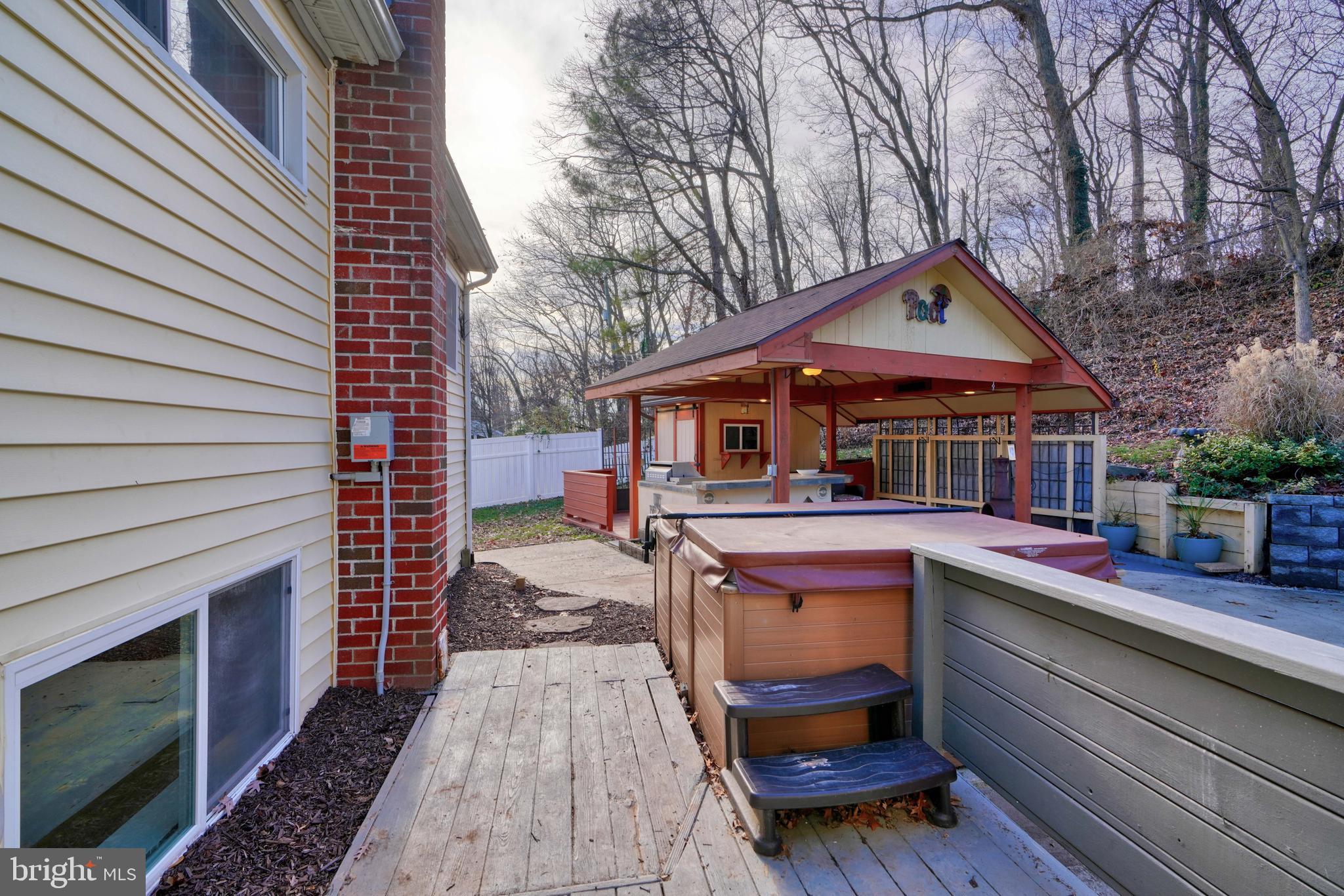 WYNNEWOOD - Residential