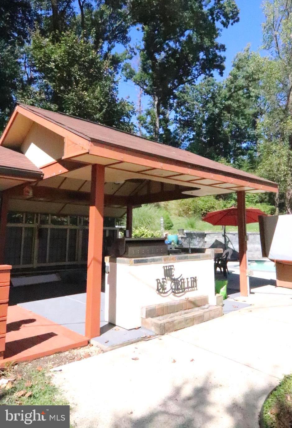 WYNNEWOOD - Residential