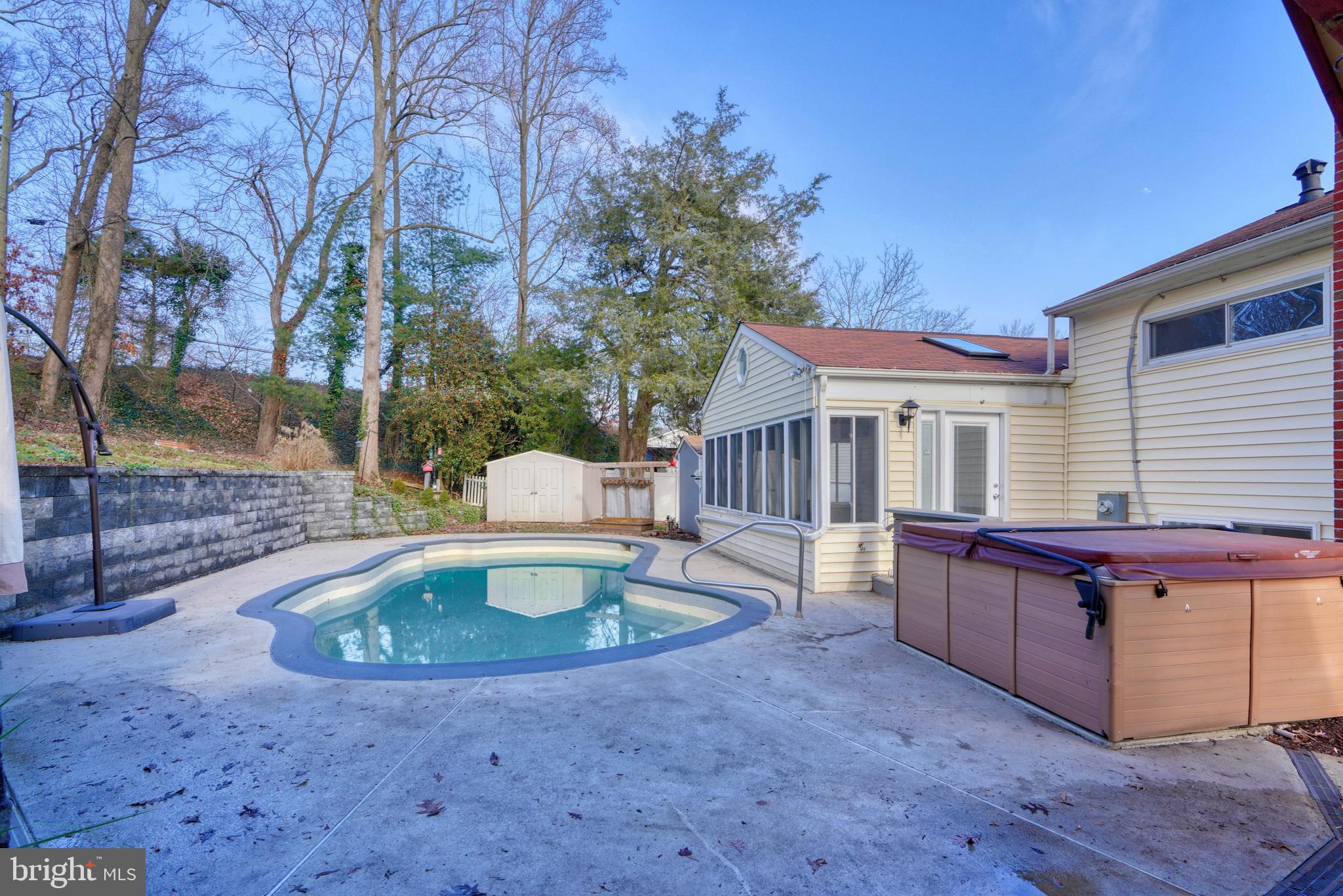 WYNNEWOOD - Residential