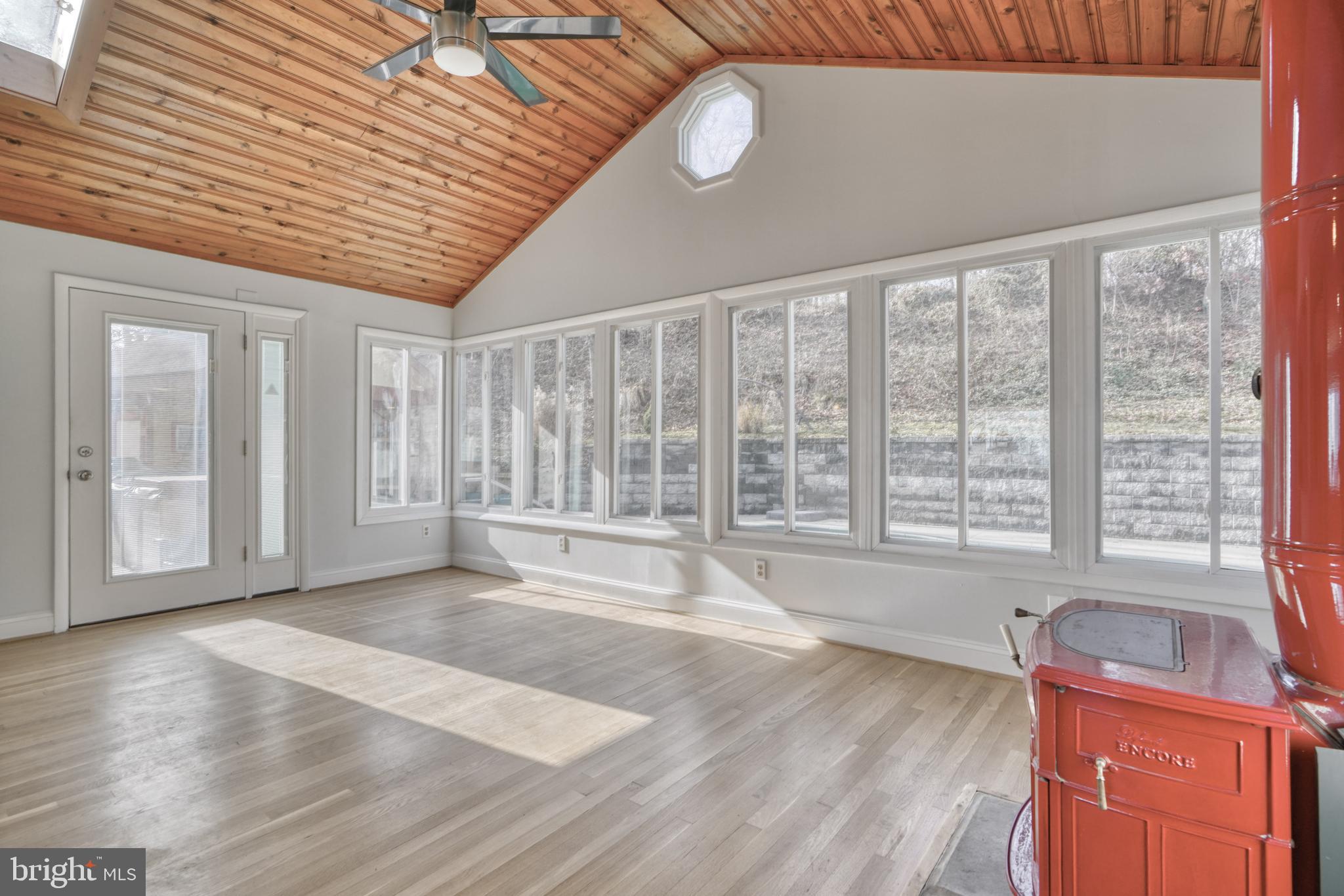 WYNNEWOOD - Residential