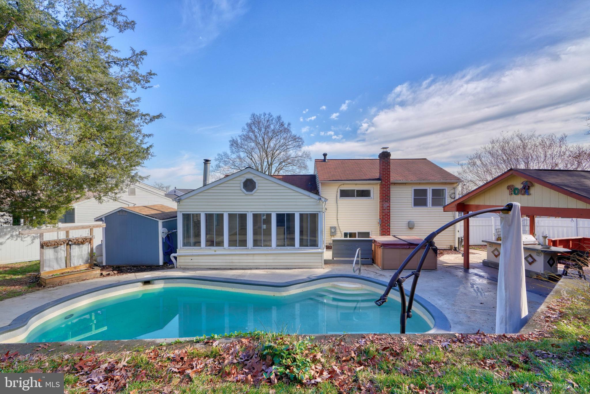 WYNNEWOOD - Residential