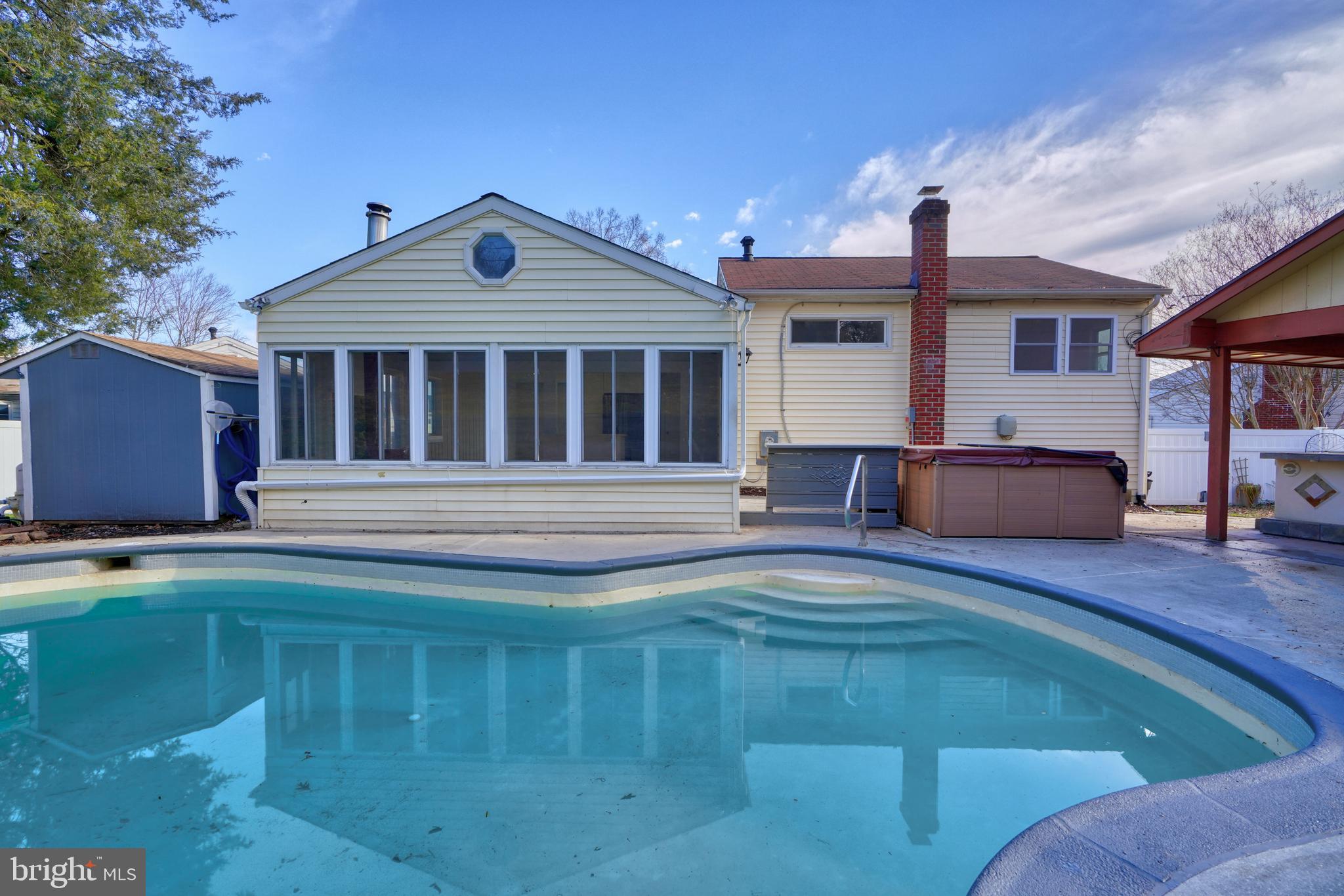 WYNNEWOOD - Residential