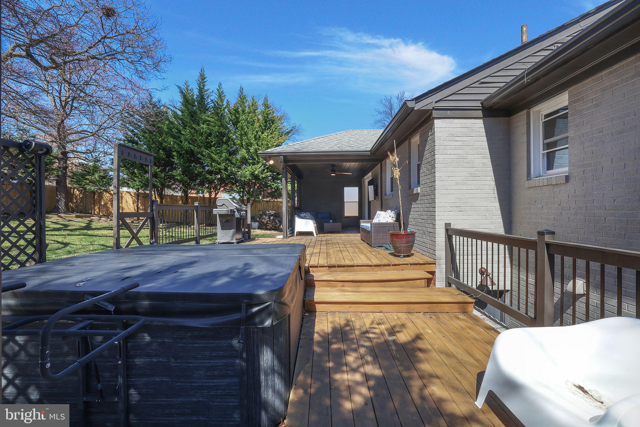 NORTHBROOK ESTATES - Residential