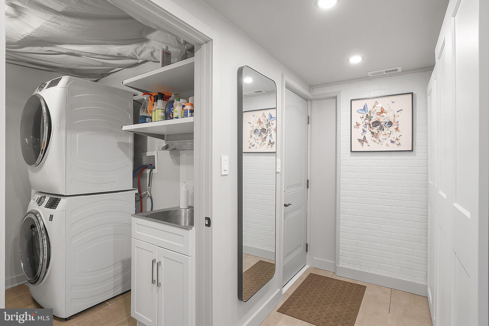 NORTHBROOK ESTATES - Residential