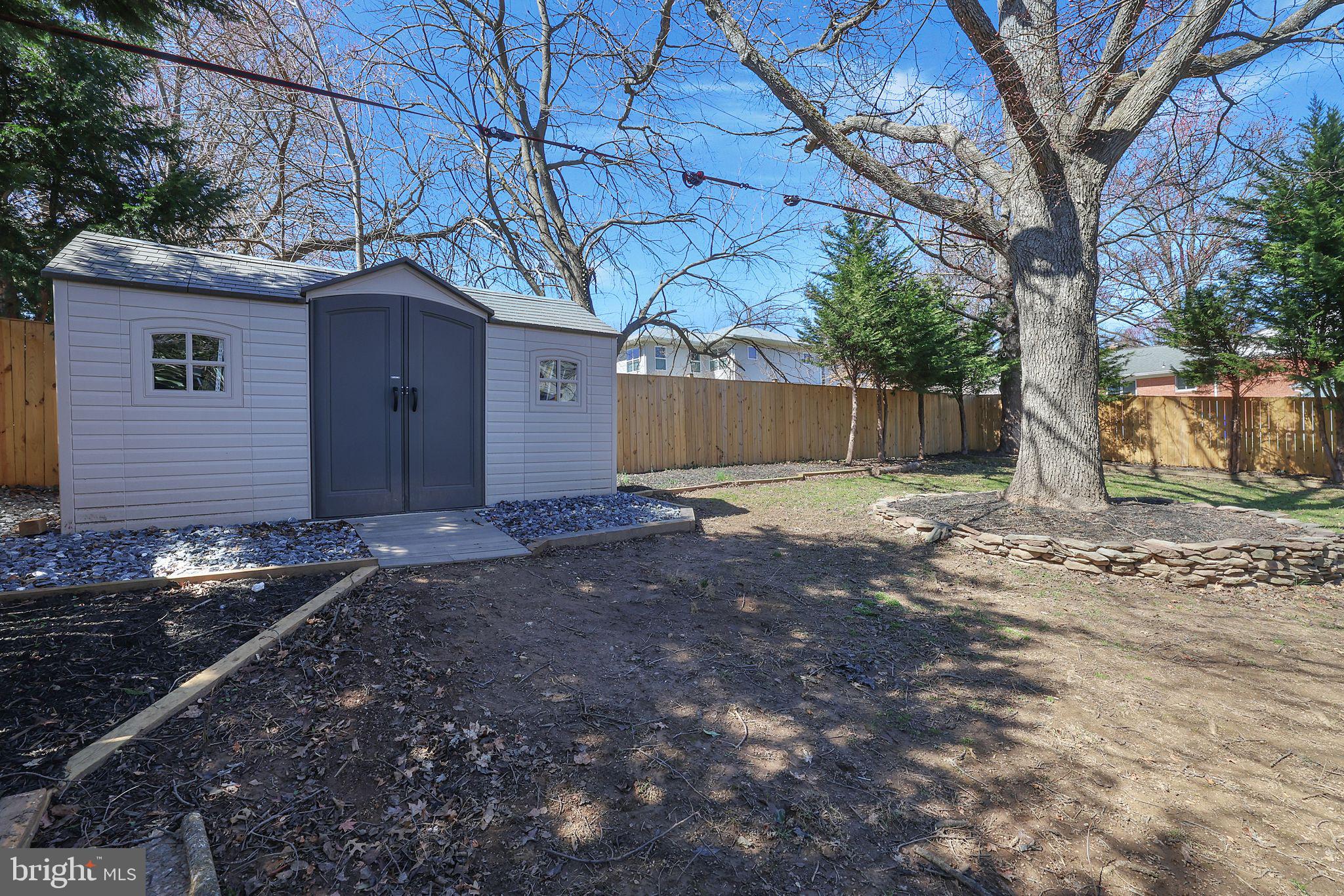 NORTHBROOK ESTATES - Residential