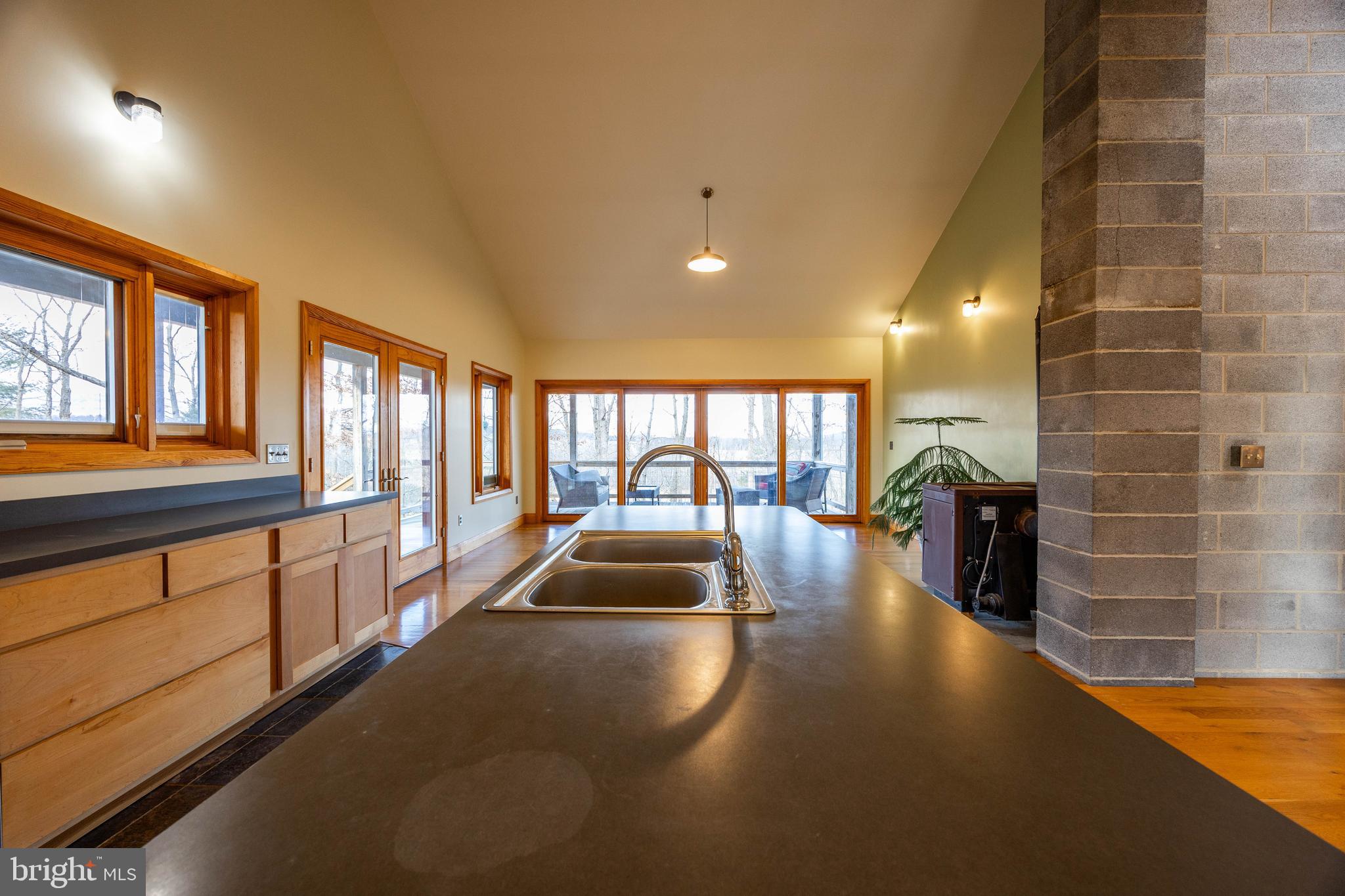 BROOMGRASS - Residential