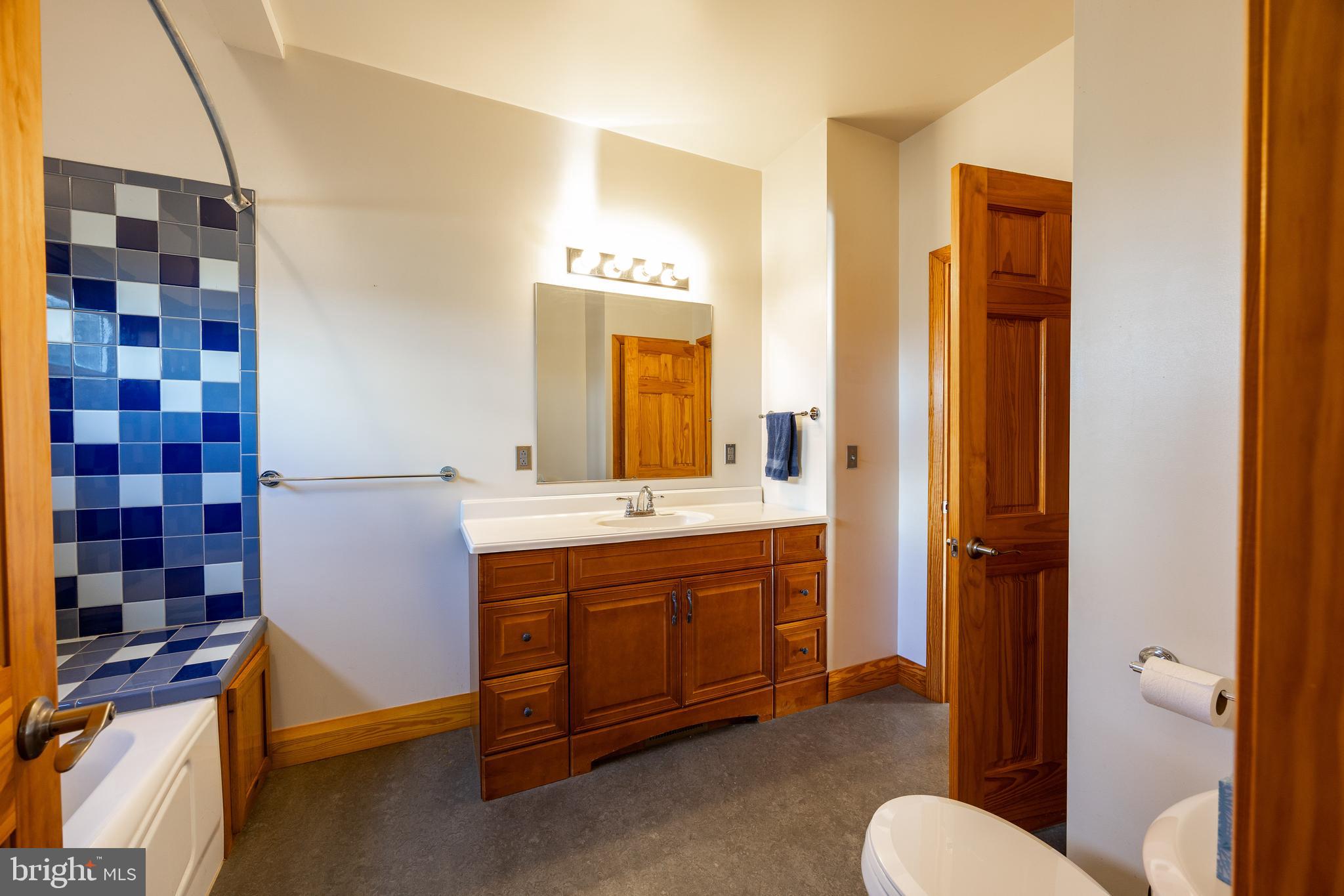 BROOMGRASS - Residential