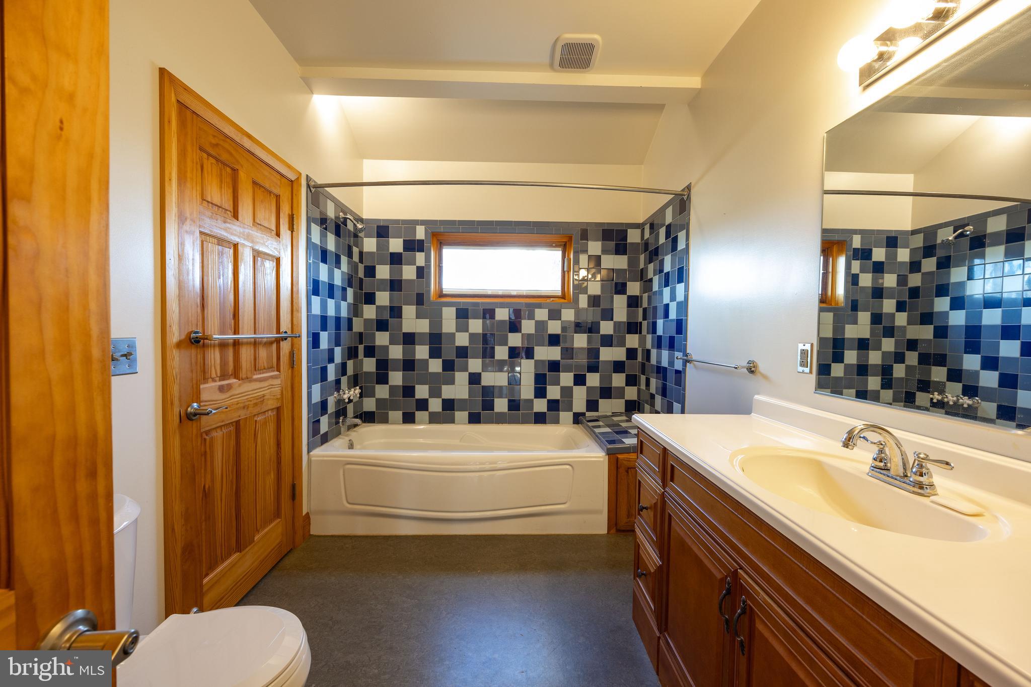 BROOMGRASS - Residential