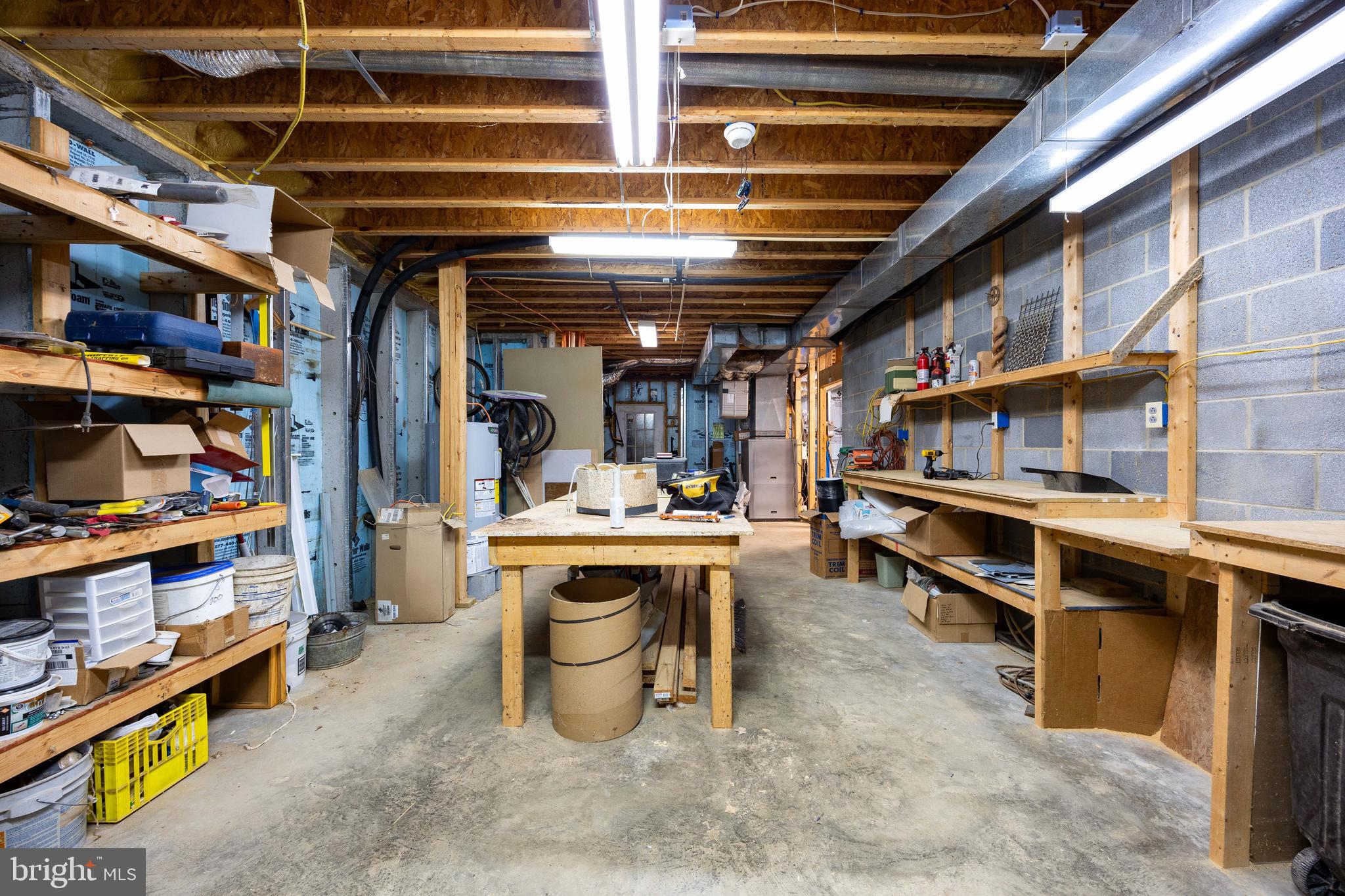 BROOMGRASS - Residential