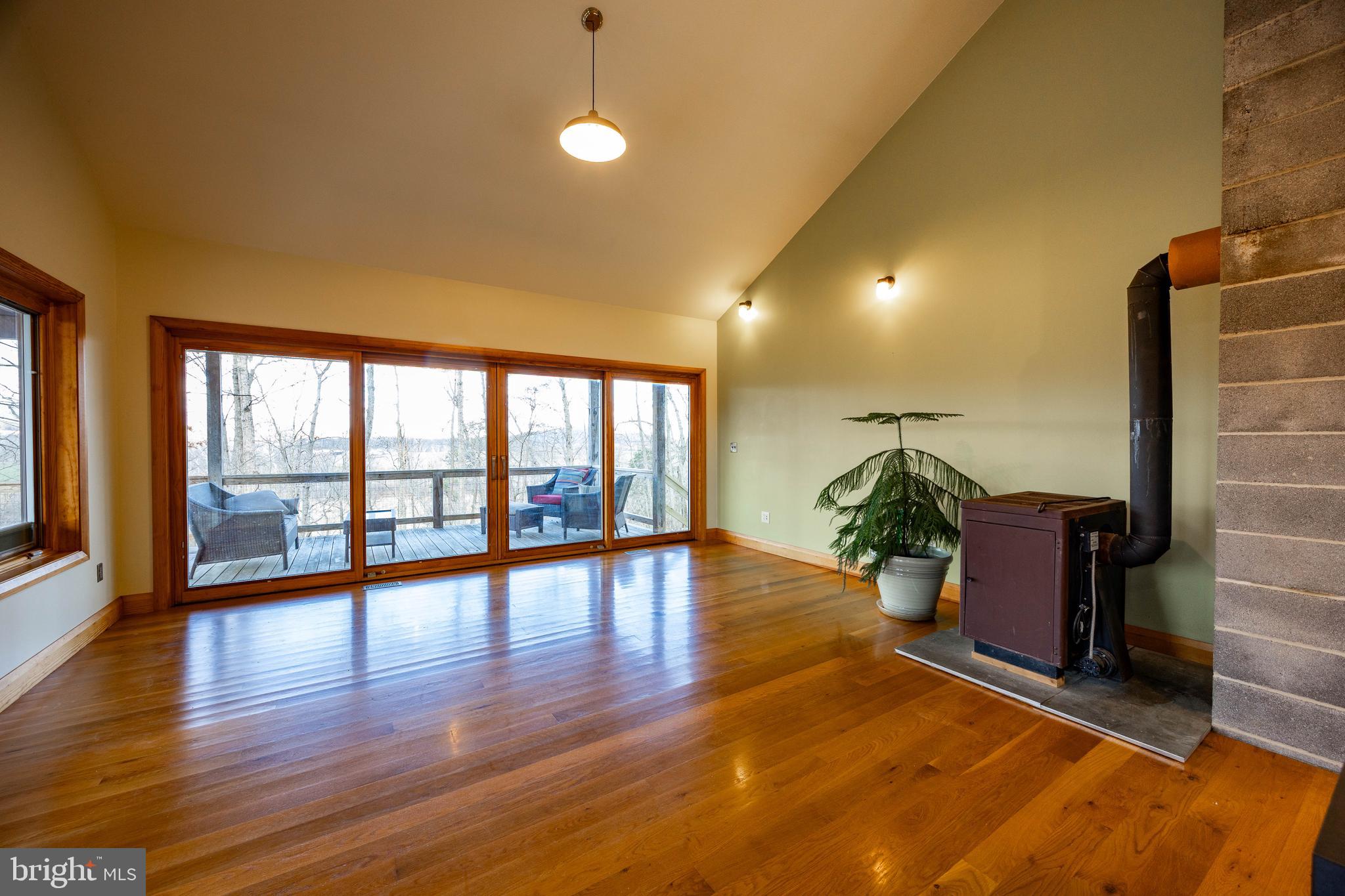 BROOMGRASS - Residential