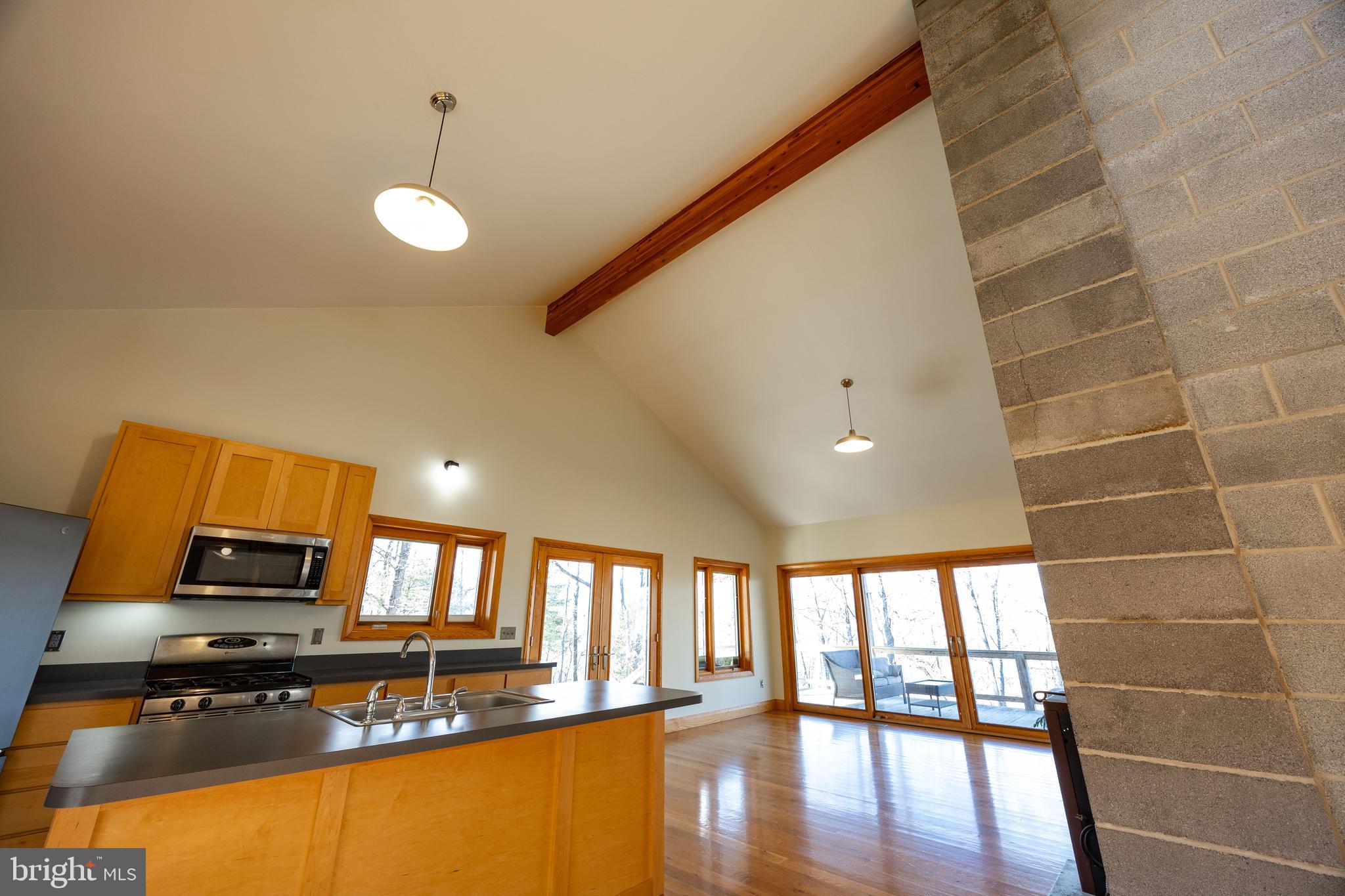 BROOMGRASS - Residential