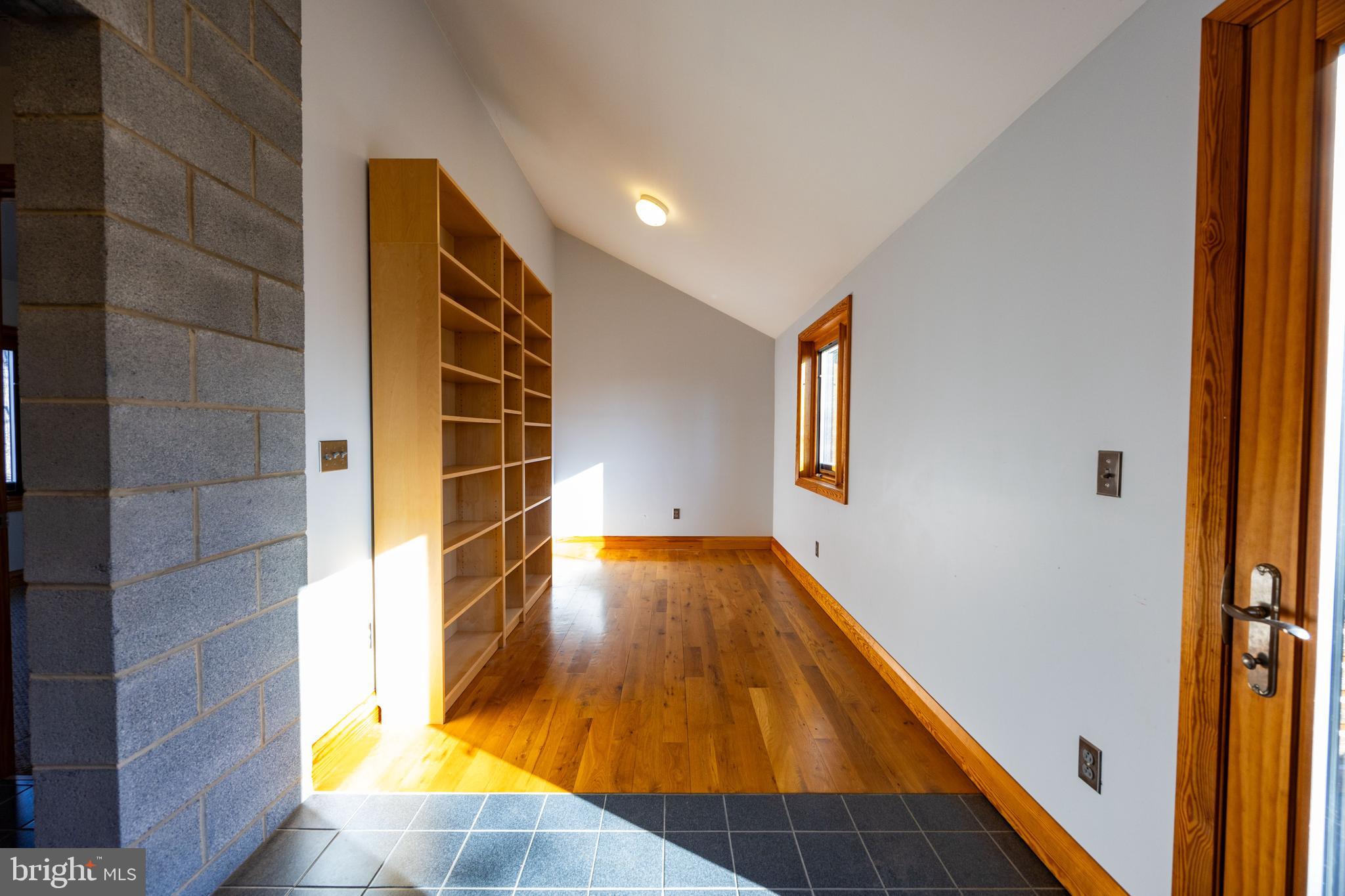 BROOMGRASS - Residential