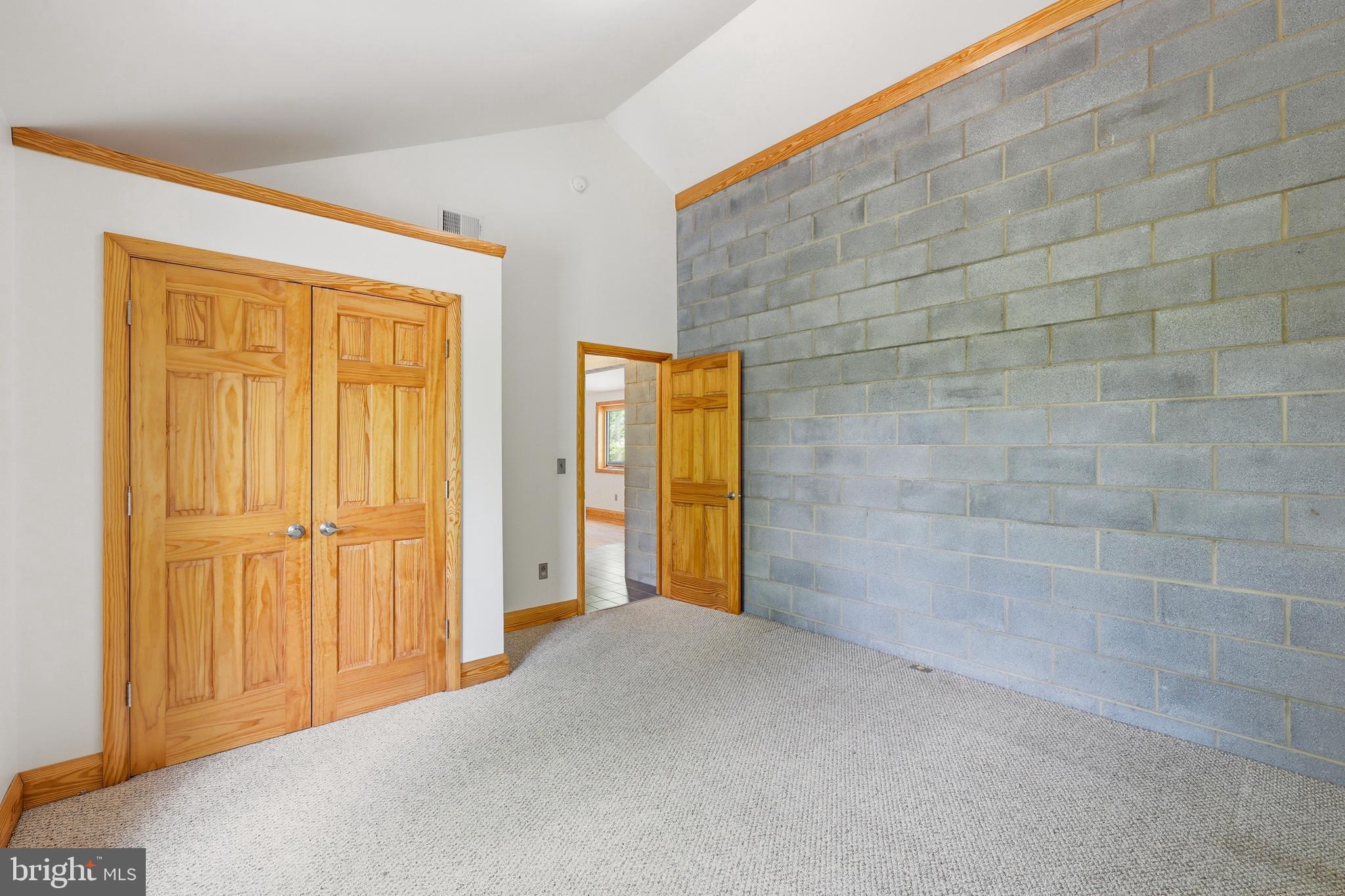 BROOMGRASS - Residential