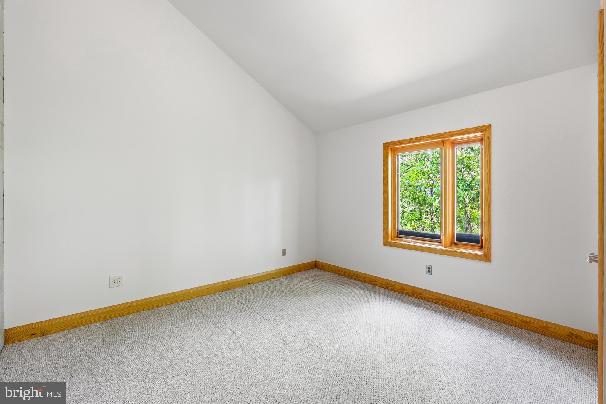 BROOMGRASS - Residential
