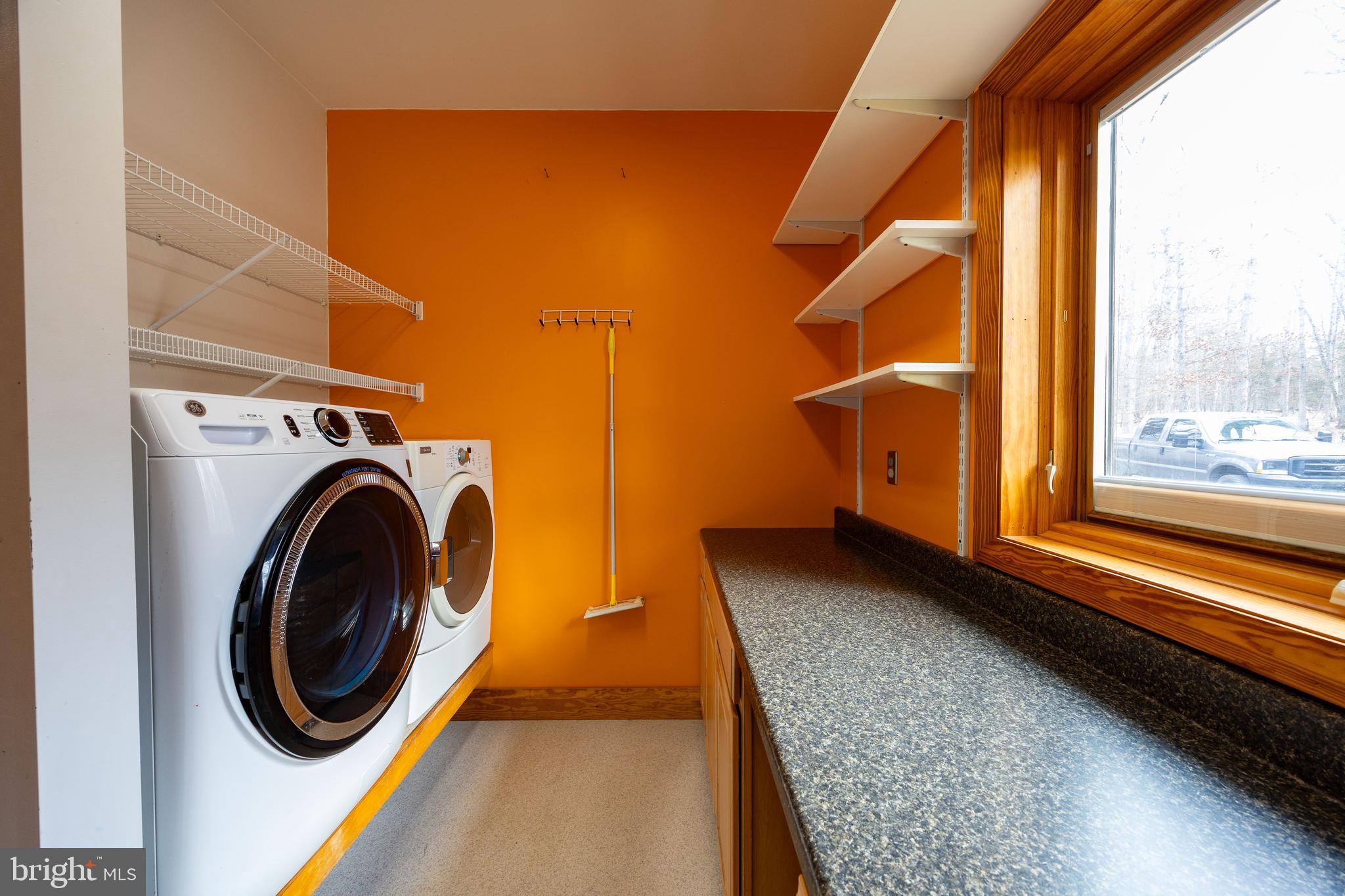 BROOMGRASS - Residential