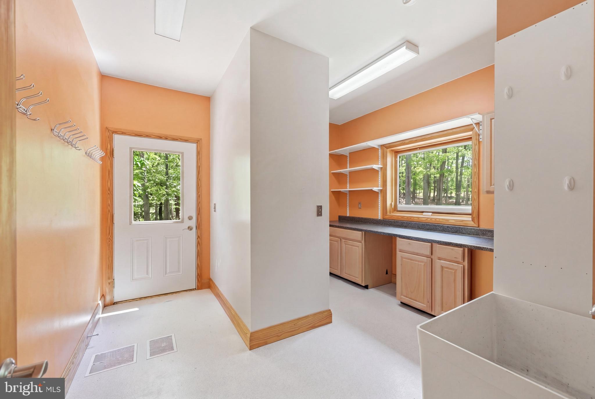 BROOMGRASS - Residential