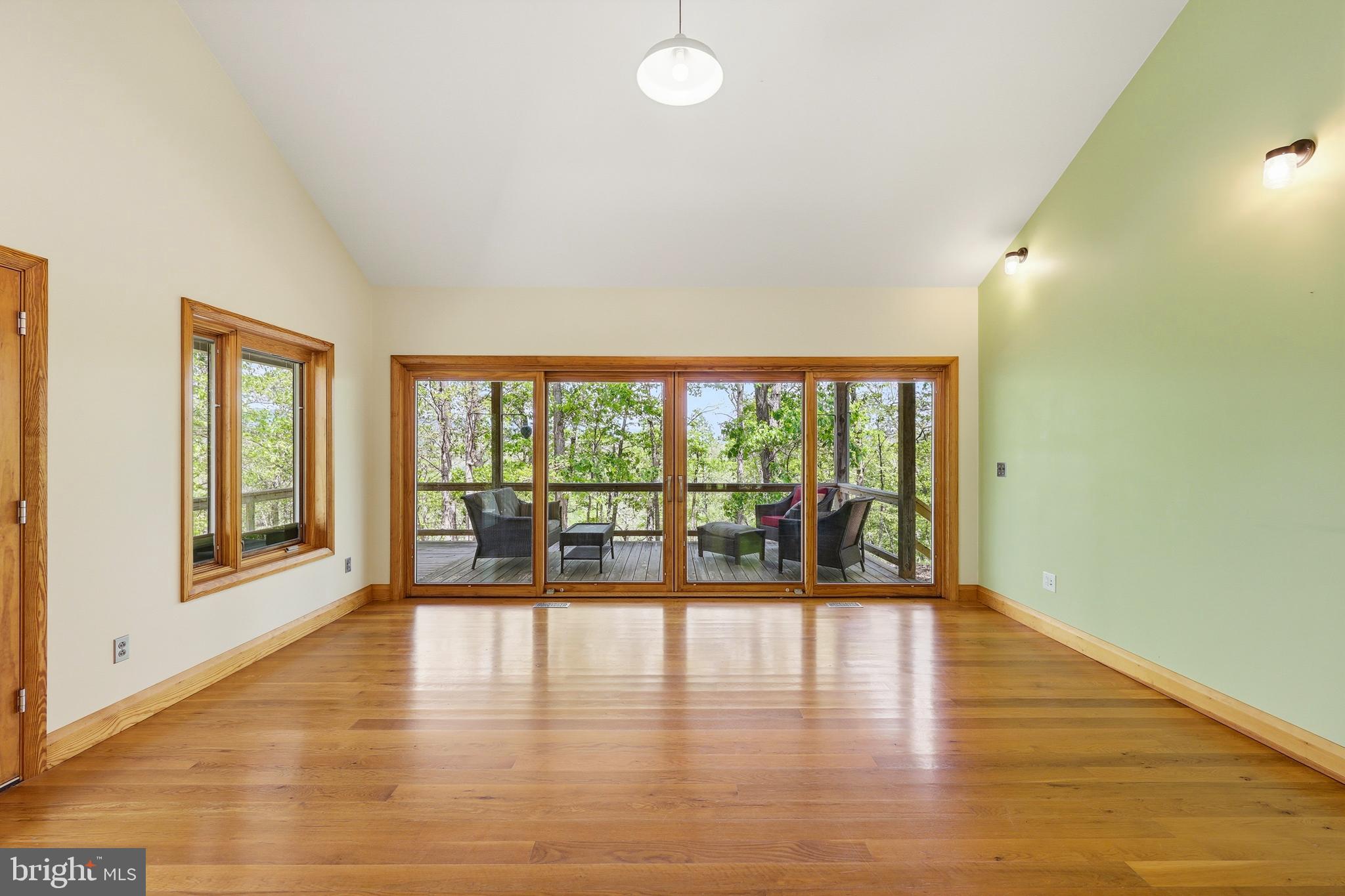 BROOMGRASS - Residential