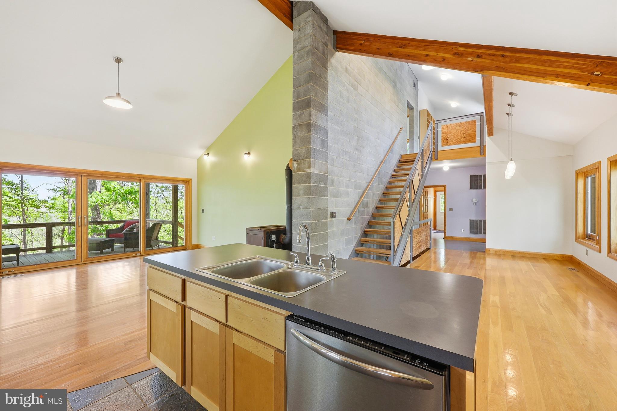 BROOMGRASS - Residential