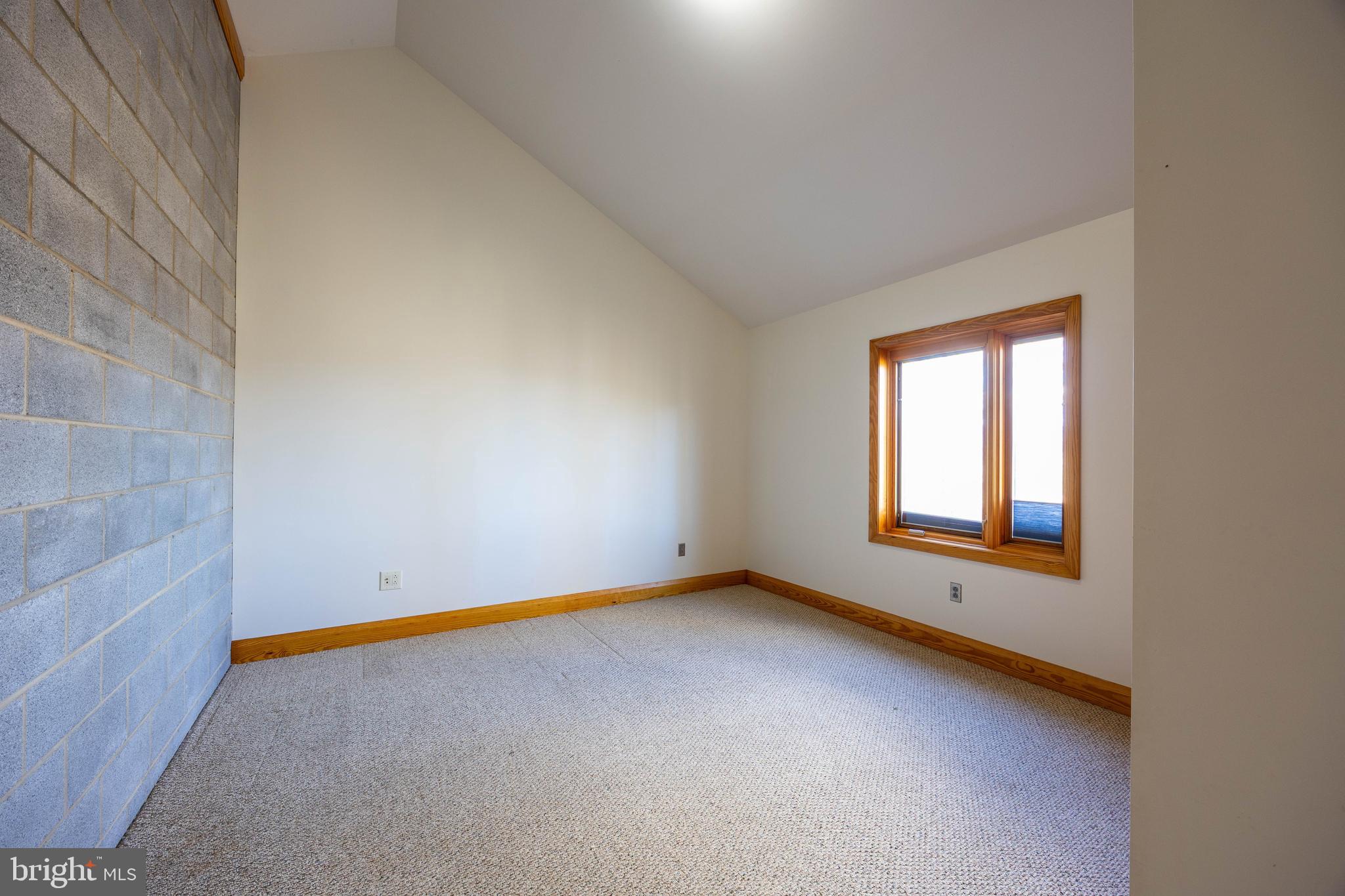 BROOMGRASS - Residential