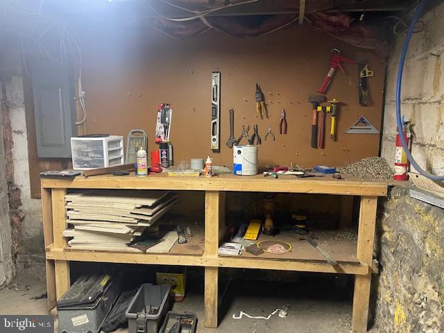 438 E COLUMBIA AVENUE