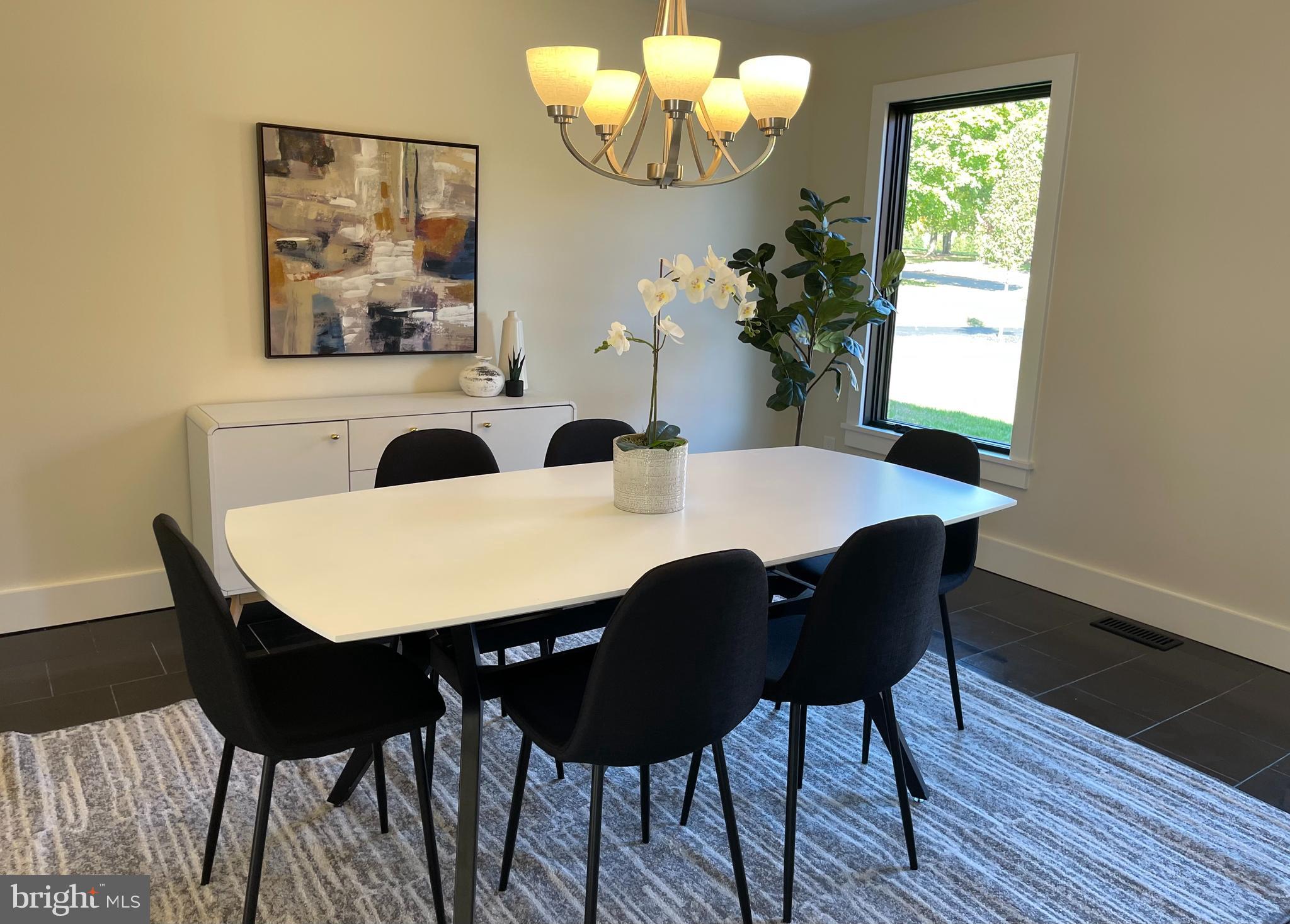 HUNTERS CROSSING - Residential