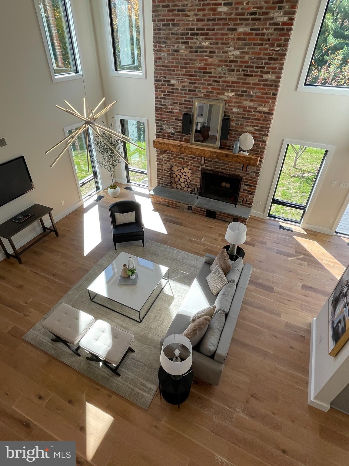 HUNTERS CROSSING - Residential