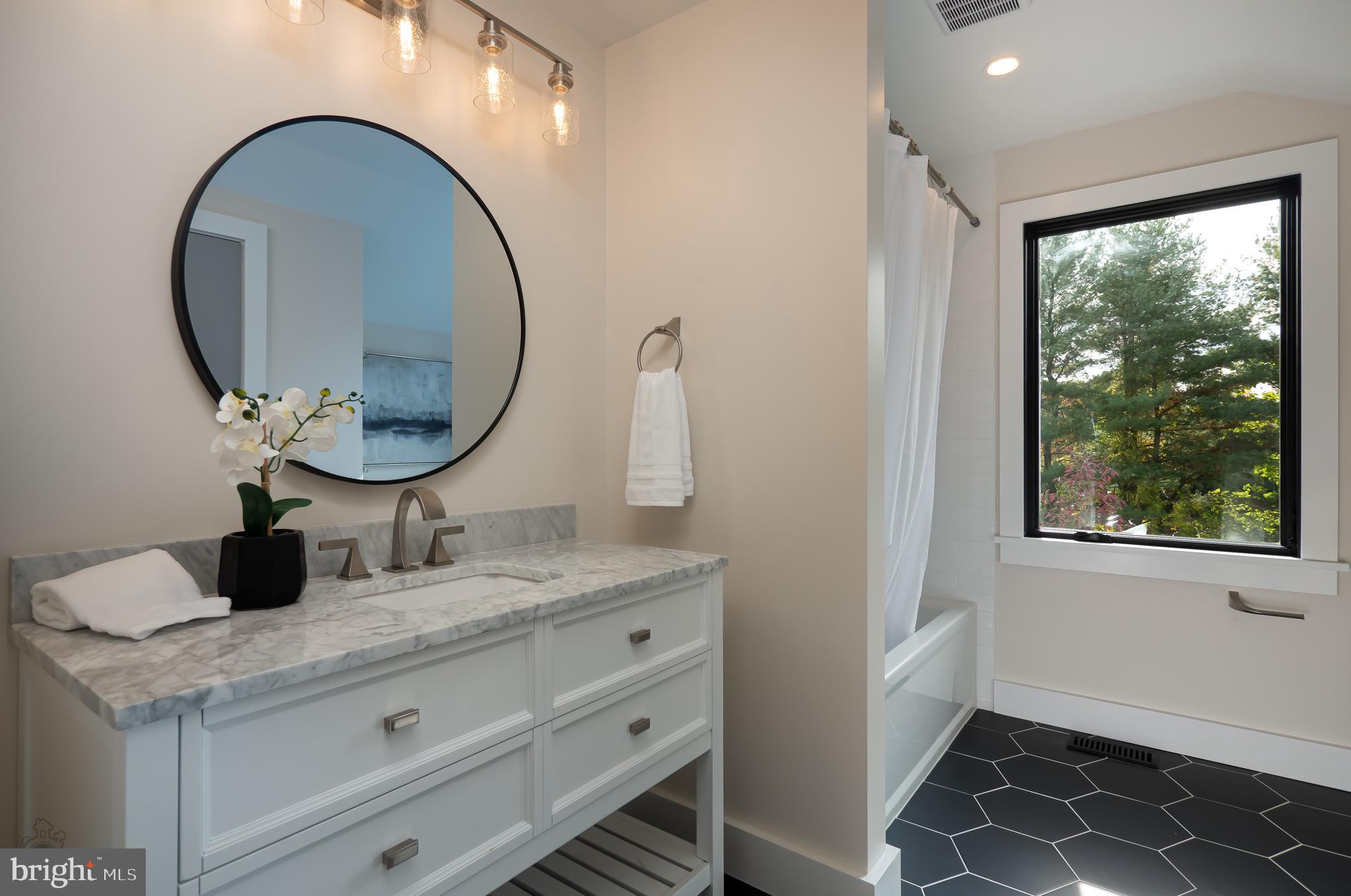 HUNTERS CROSSING - Residential