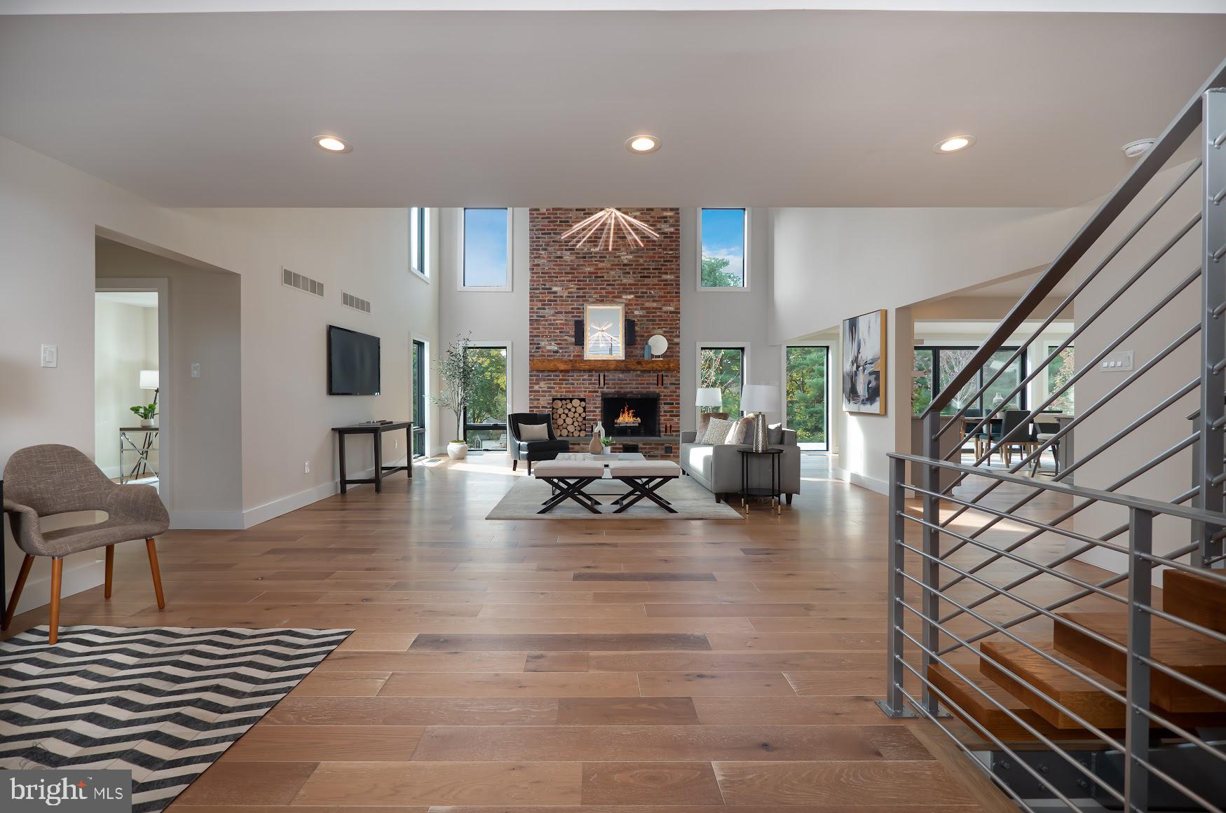 HUNTERS CROSSING - Residential