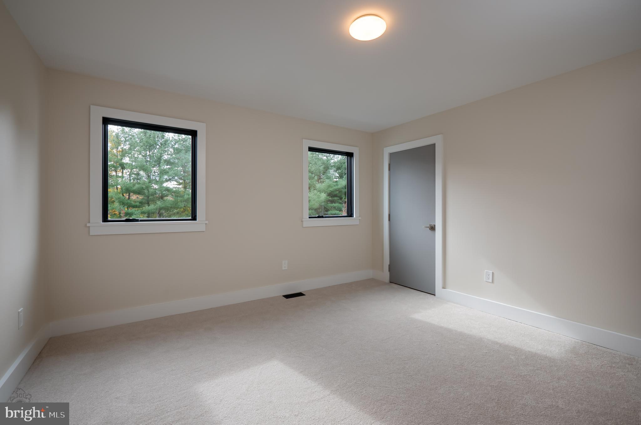 HUNTERS CROSSING - Residential