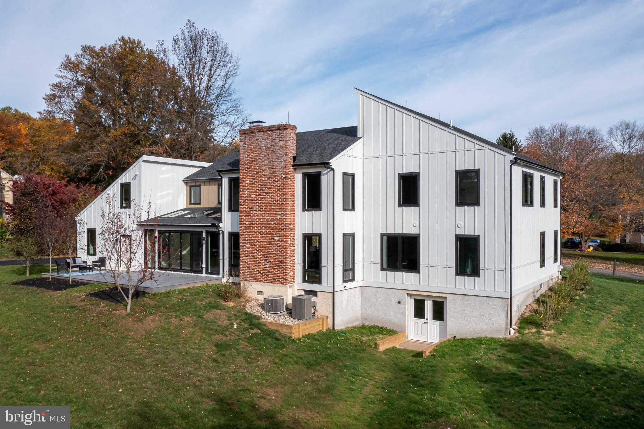 HUNTERS CROSSING - Residential