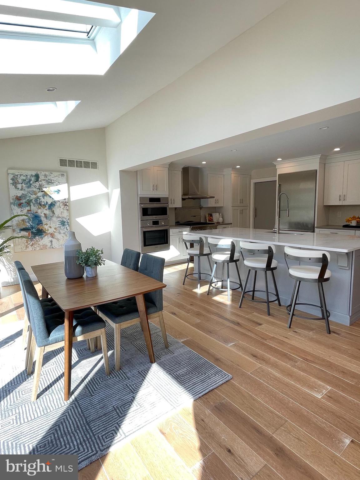 HUNTERS CROSSING - Residential