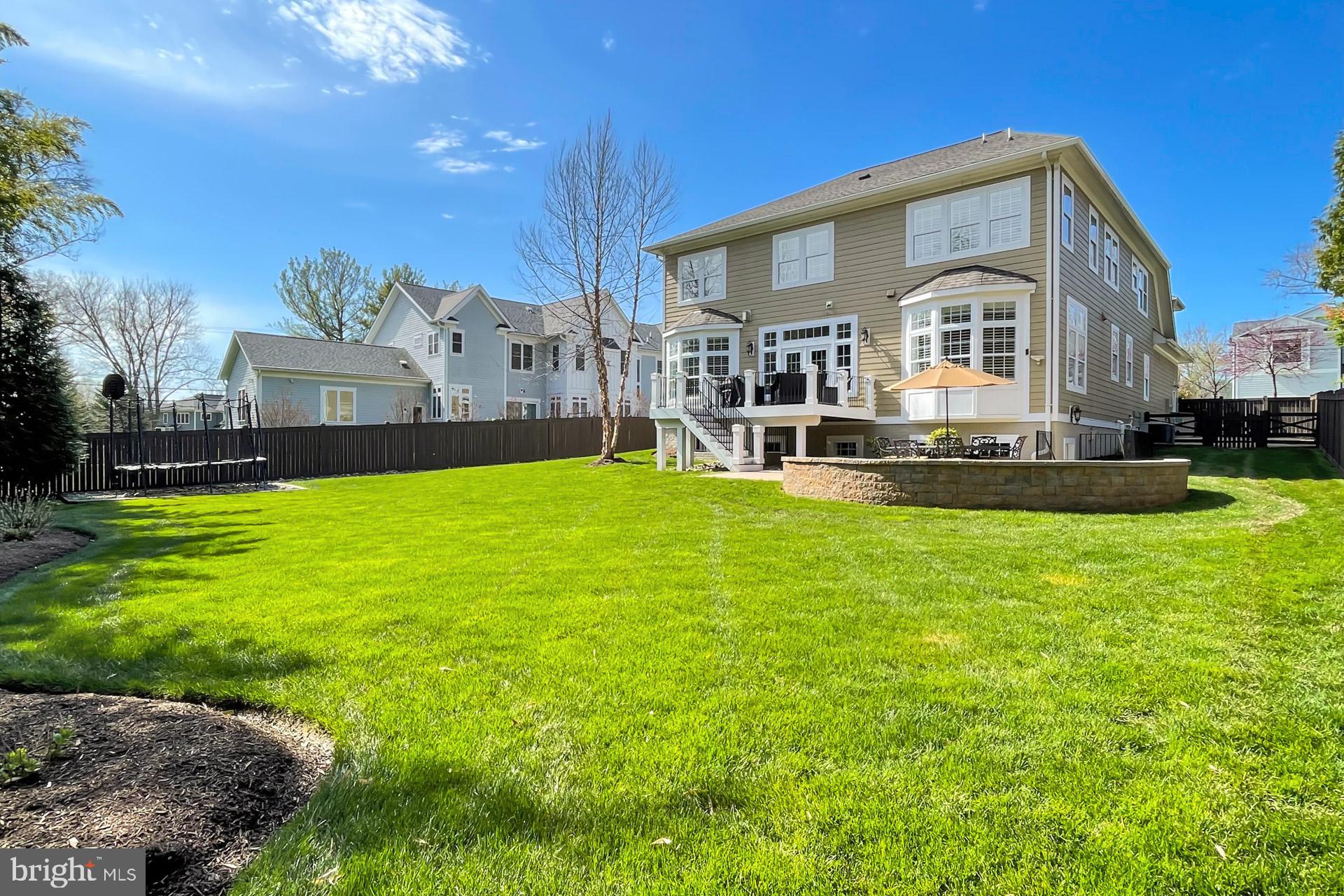 VIENNA WOODS - Residential