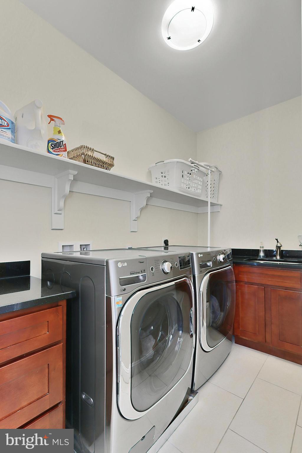 VIENNA WOODS - Residential