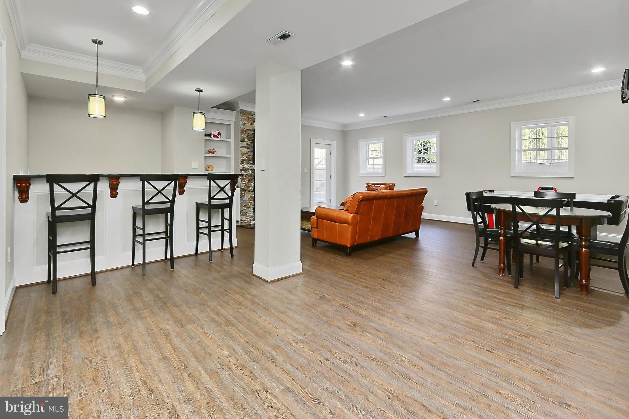 VIENNA WOODS - Residential