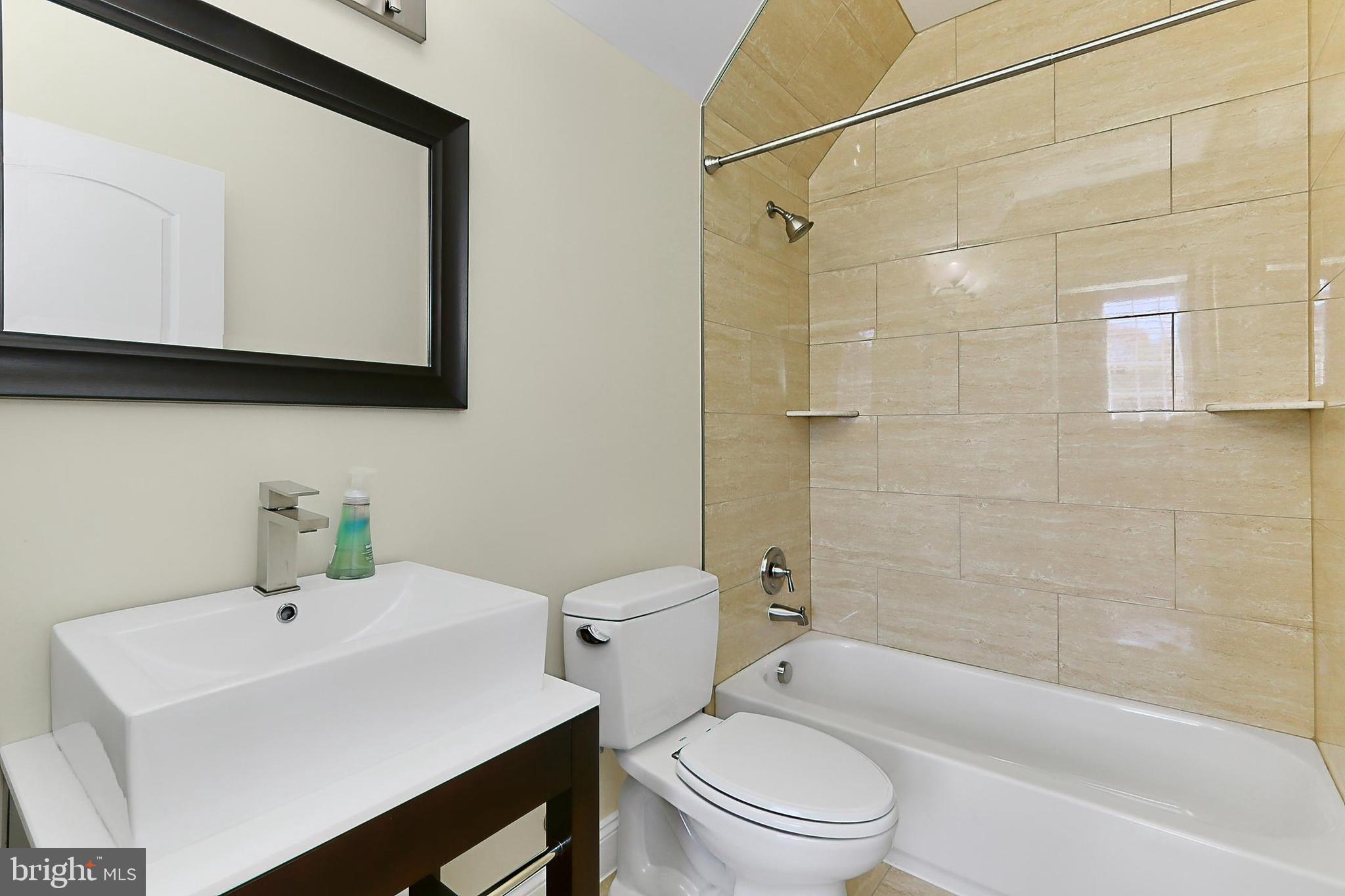 VIENNA WOODS - Residential