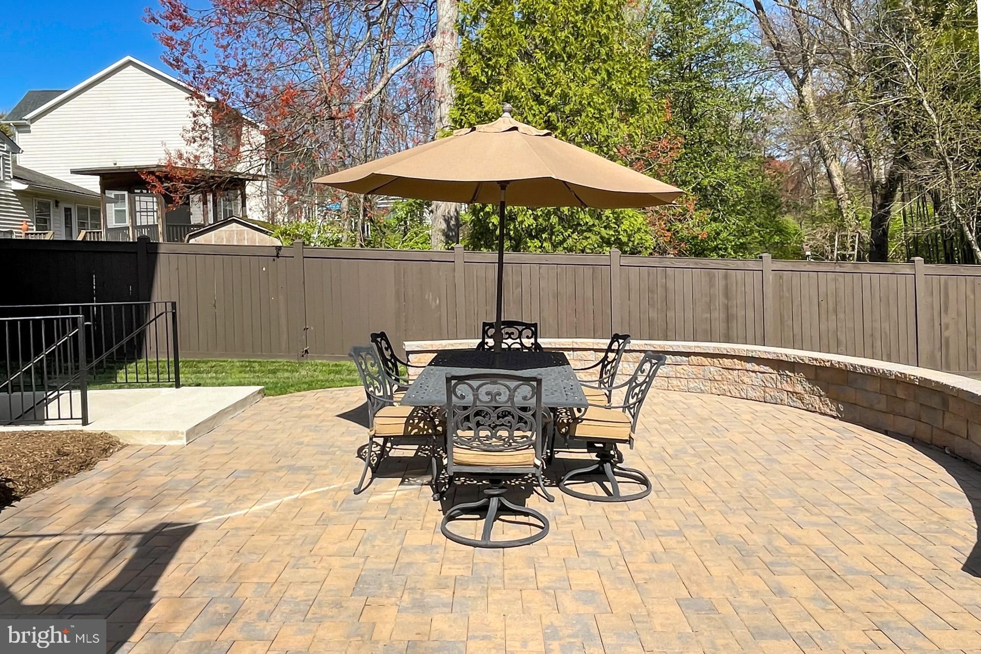 VIENNA WOODS - Residential