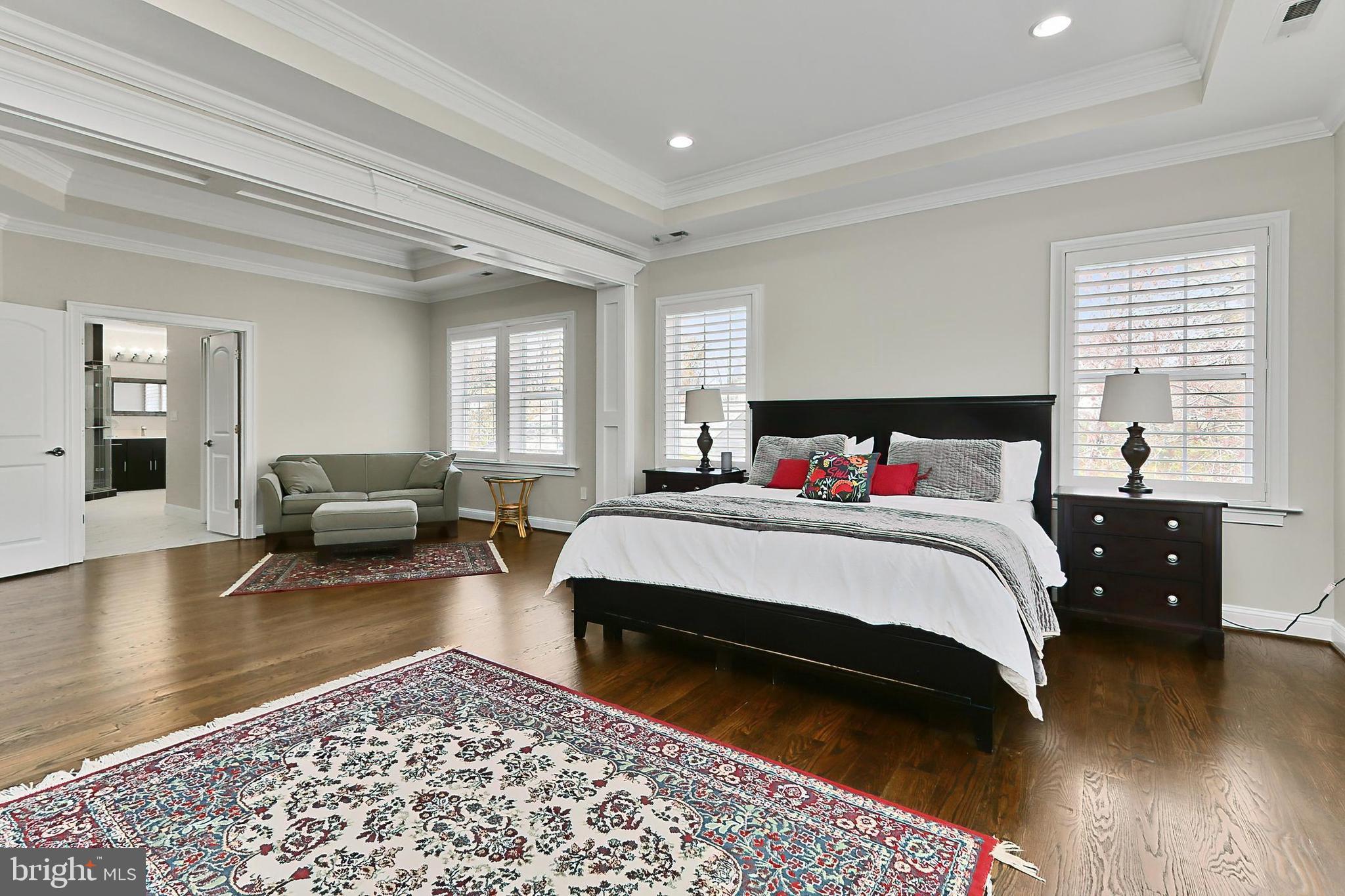 VIENNA WOODS - Residential