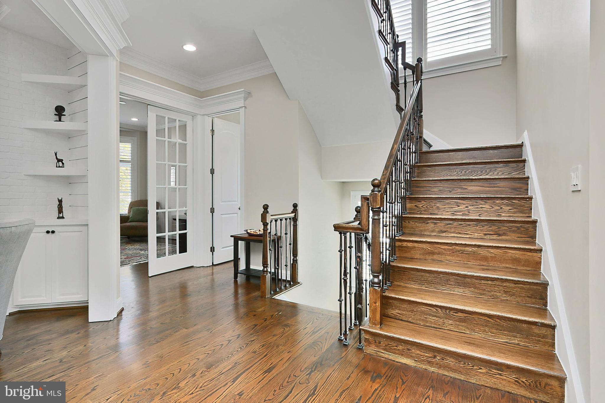 VIENNA WOODS - Residential