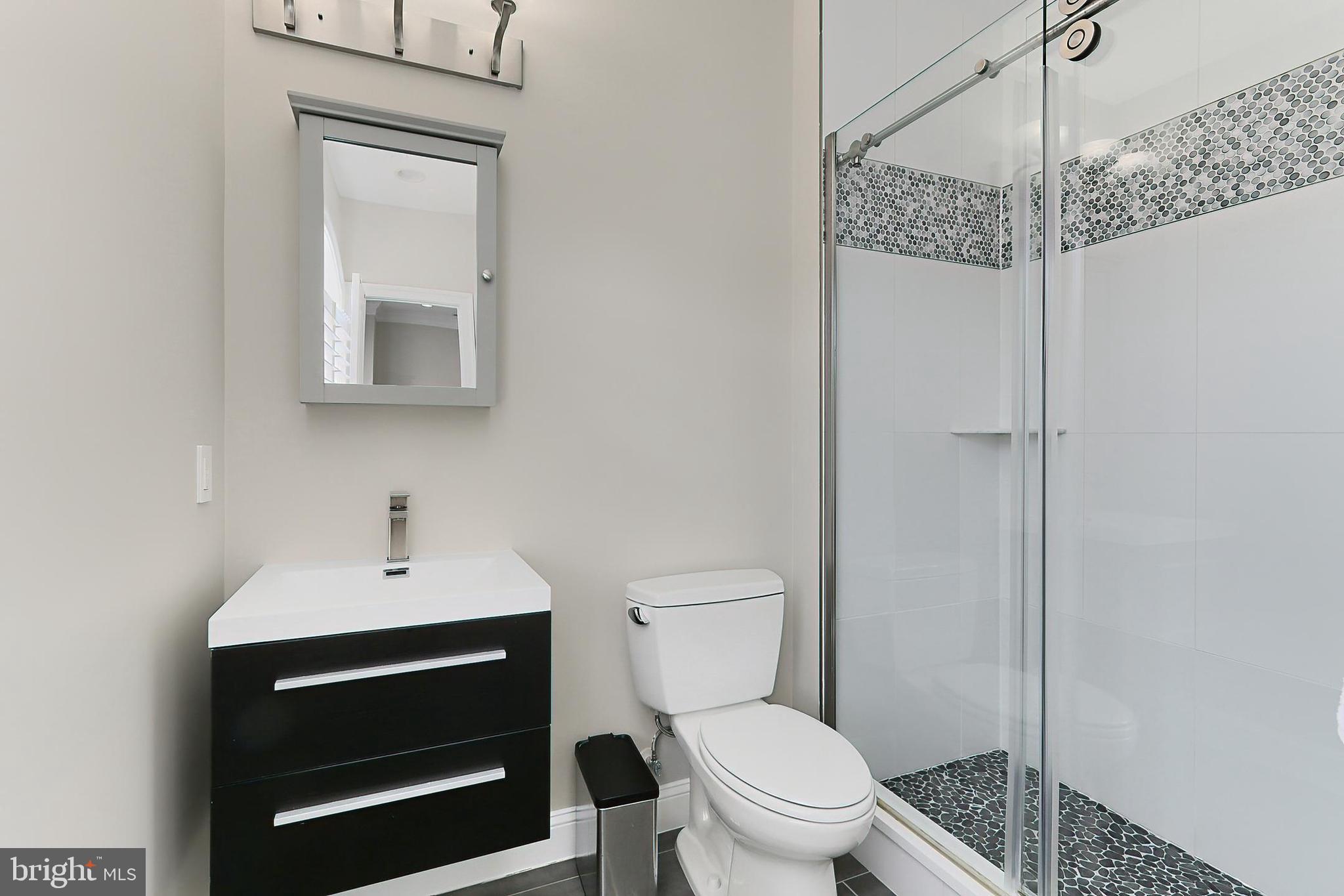 VIENNA WOODS - Residential