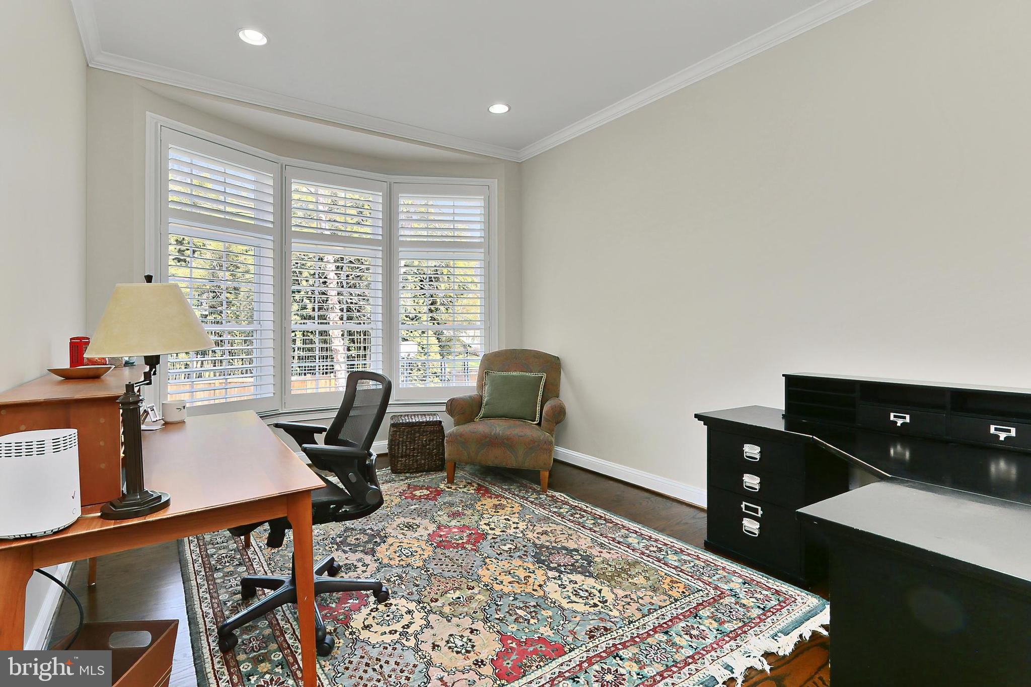 VIENNA WOODS - Residential