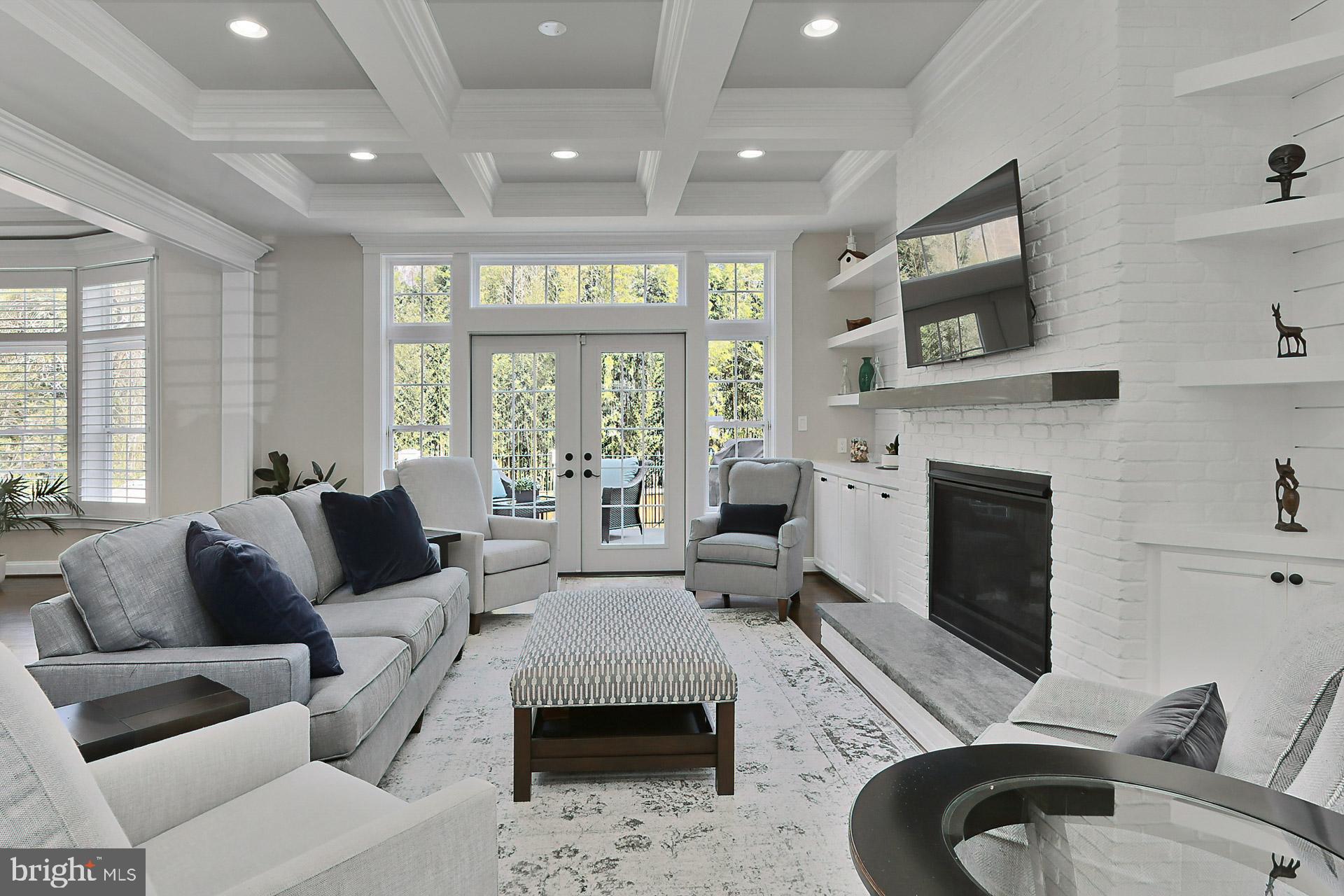 VIENNA WOODS - Residential