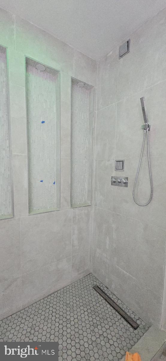 KENSINGTON - Residential