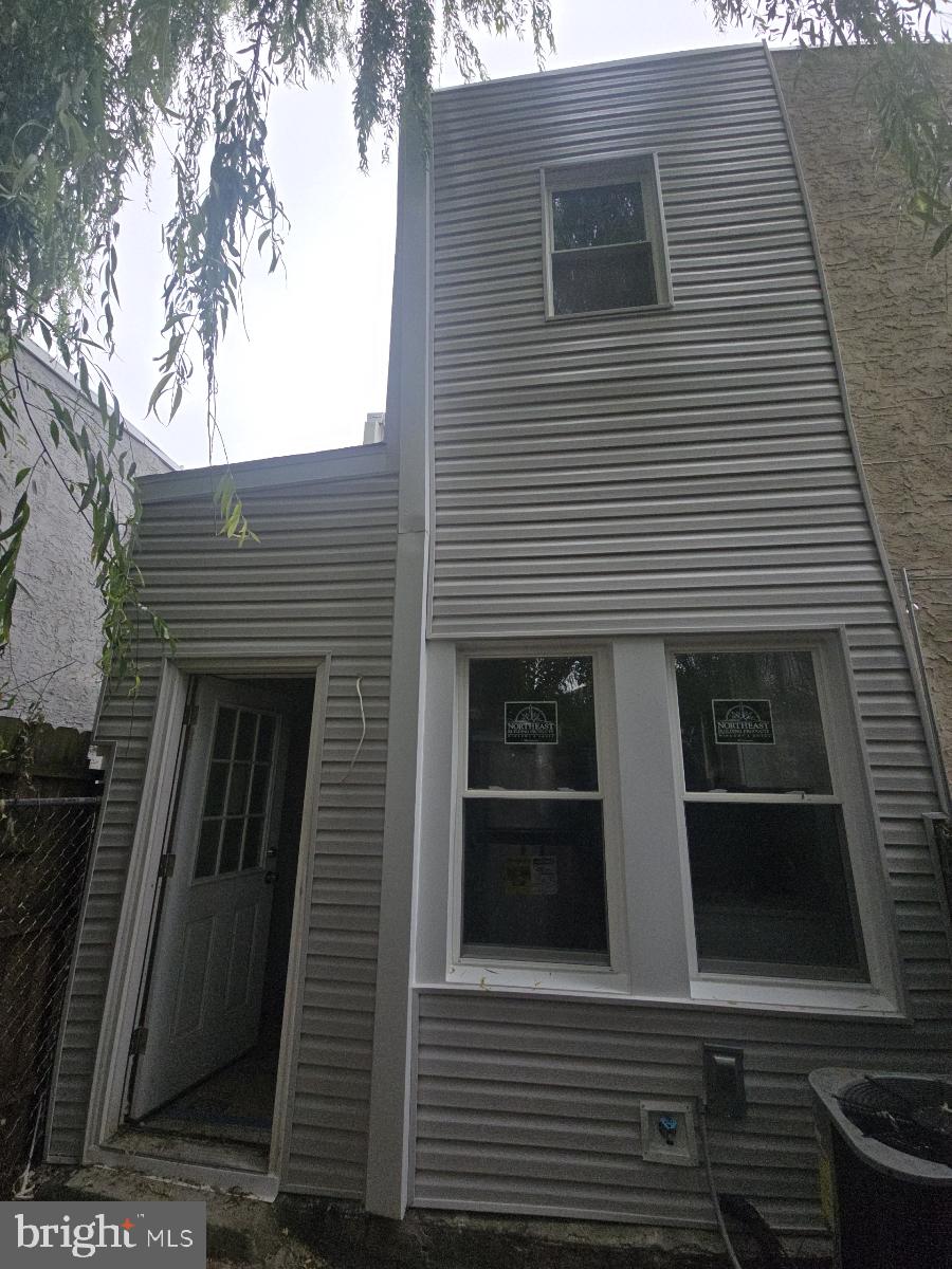 KENSINGTON - Residential