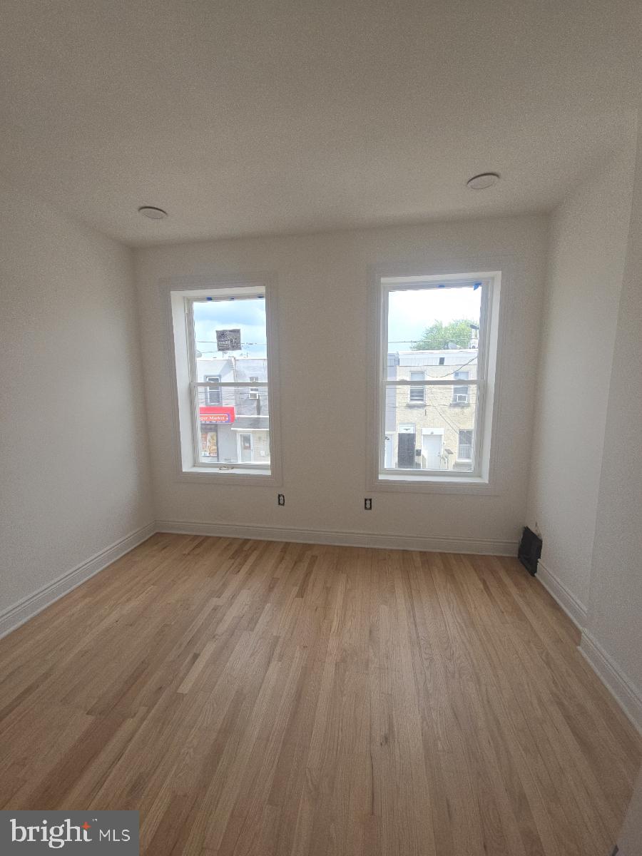 KENSINGTON - Residential