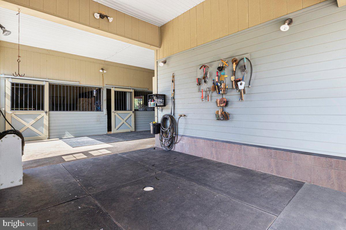 MOUNTAIN FARM - Residential