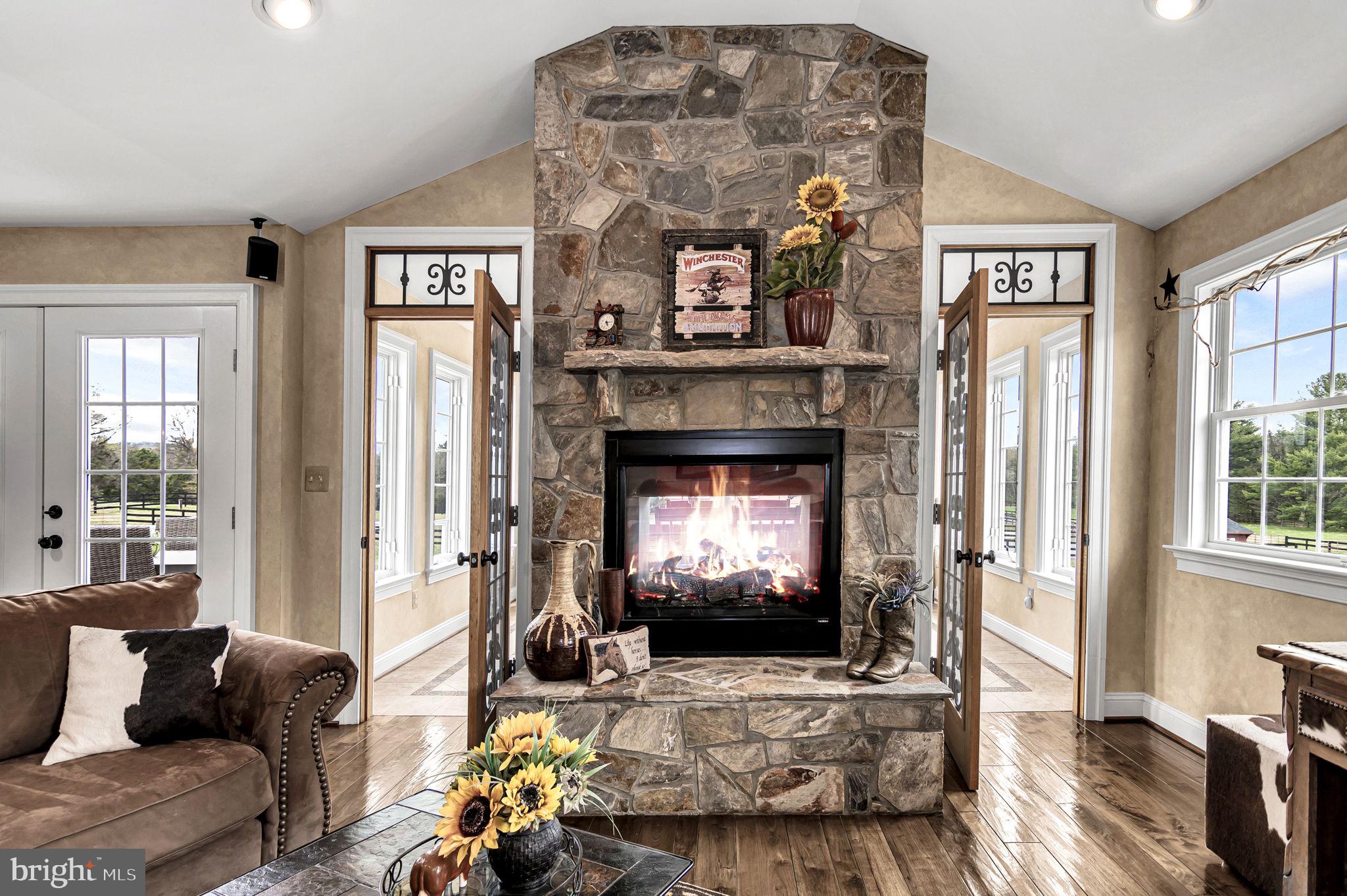 MOUNTAIN FARM - Residential