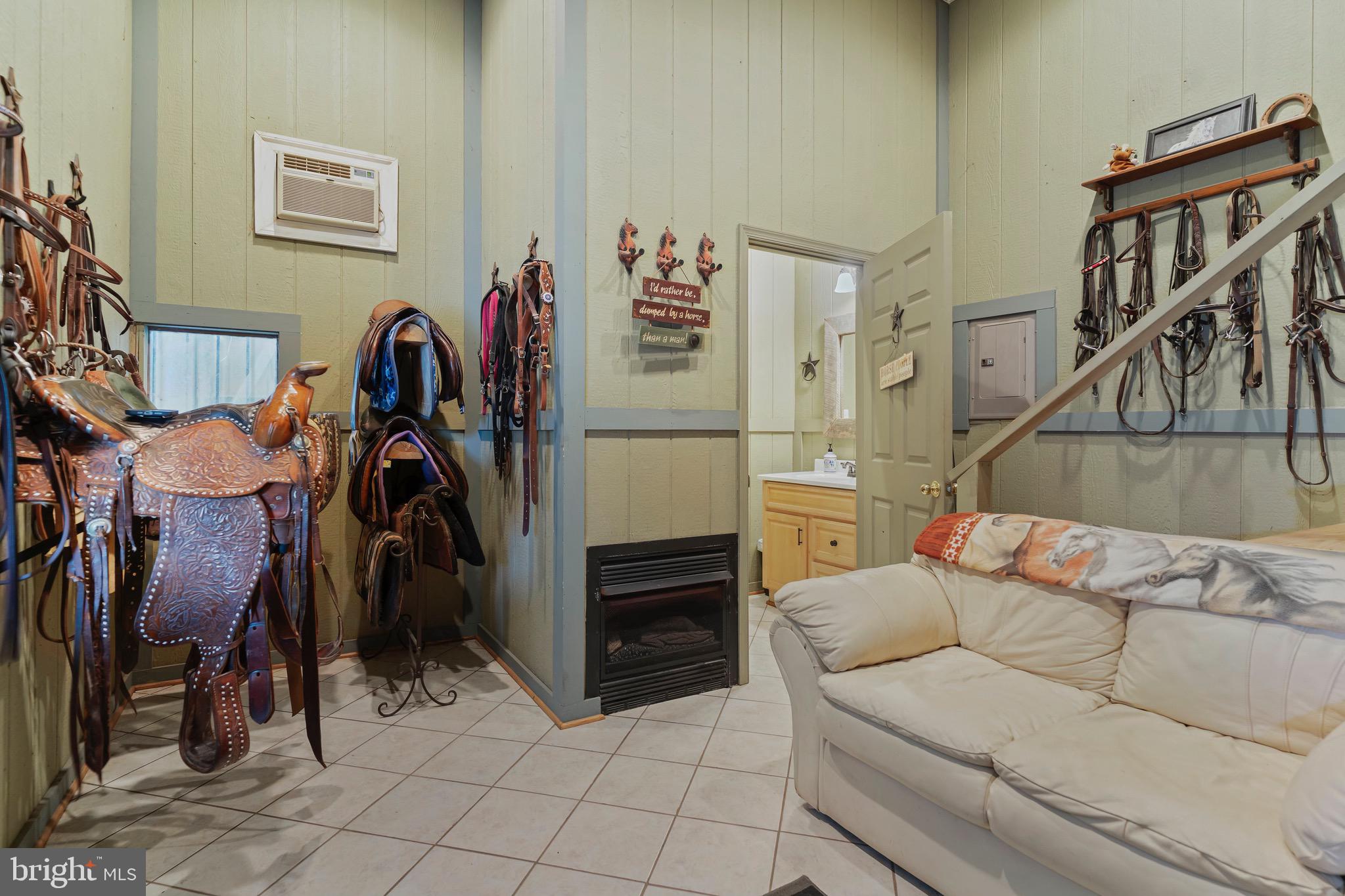 MOUNTAIN FARM - Residential