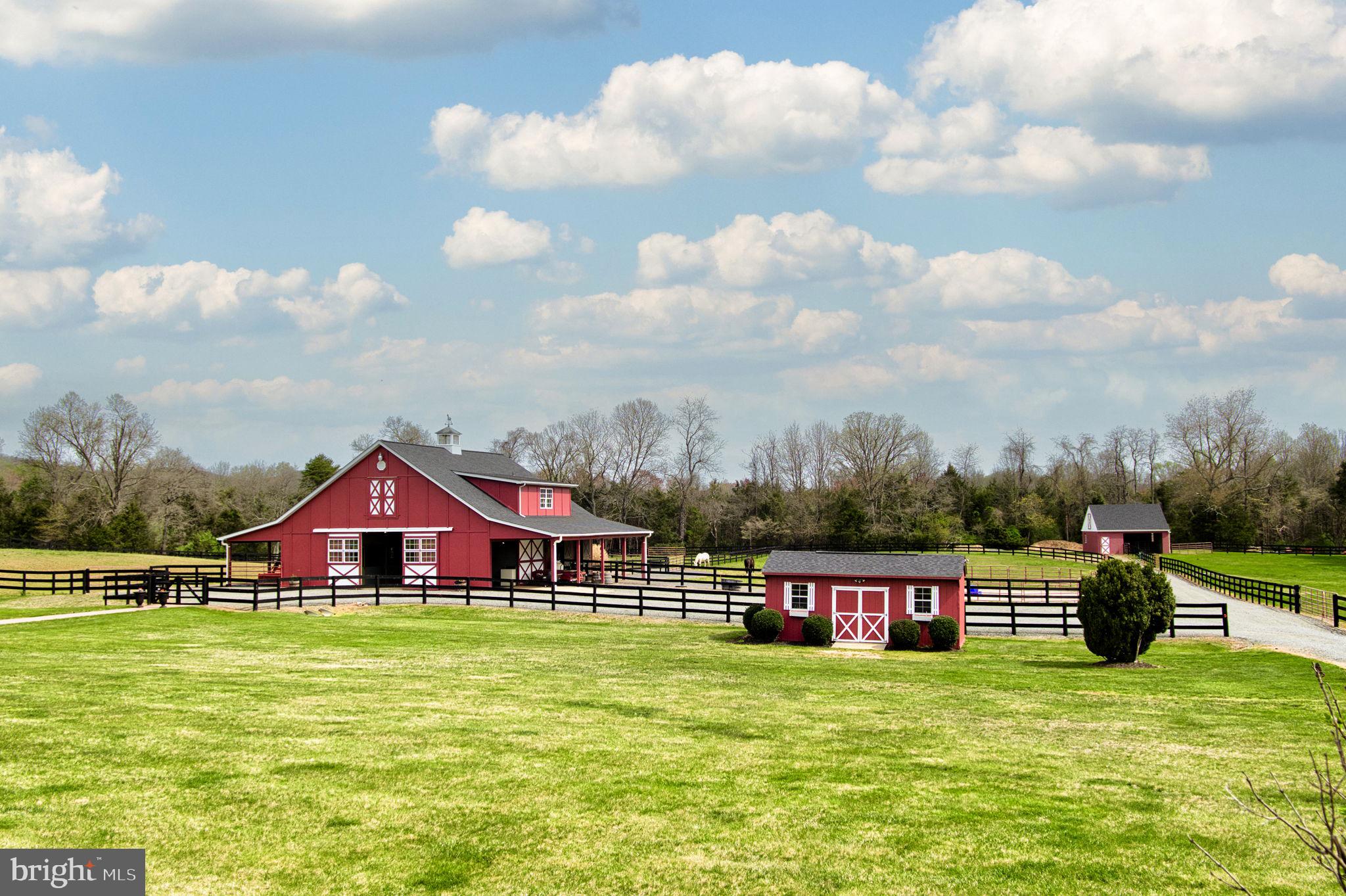 MOUNTAIN FARM - Residential