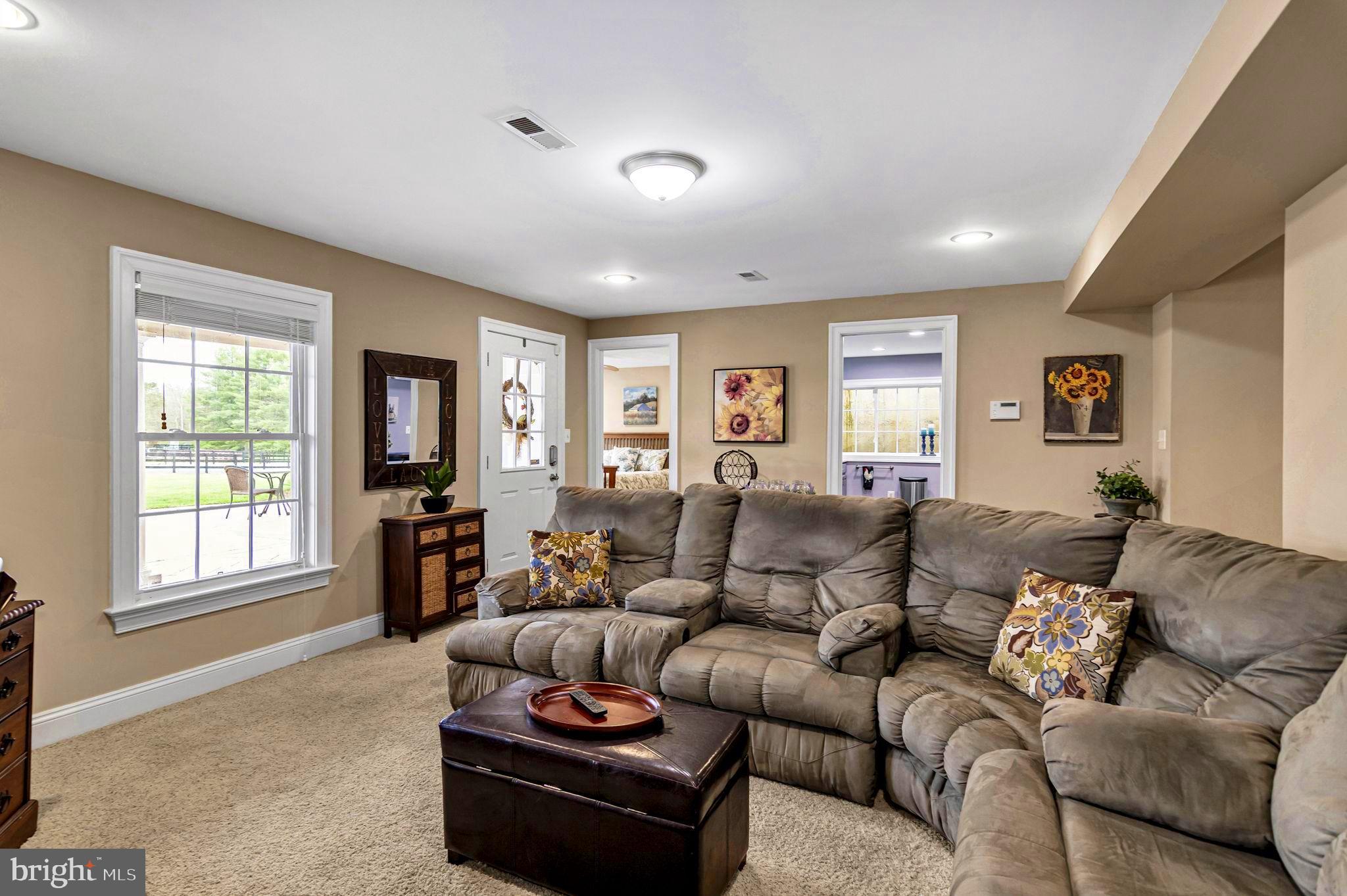 MOUNTAIN FARM - Residential