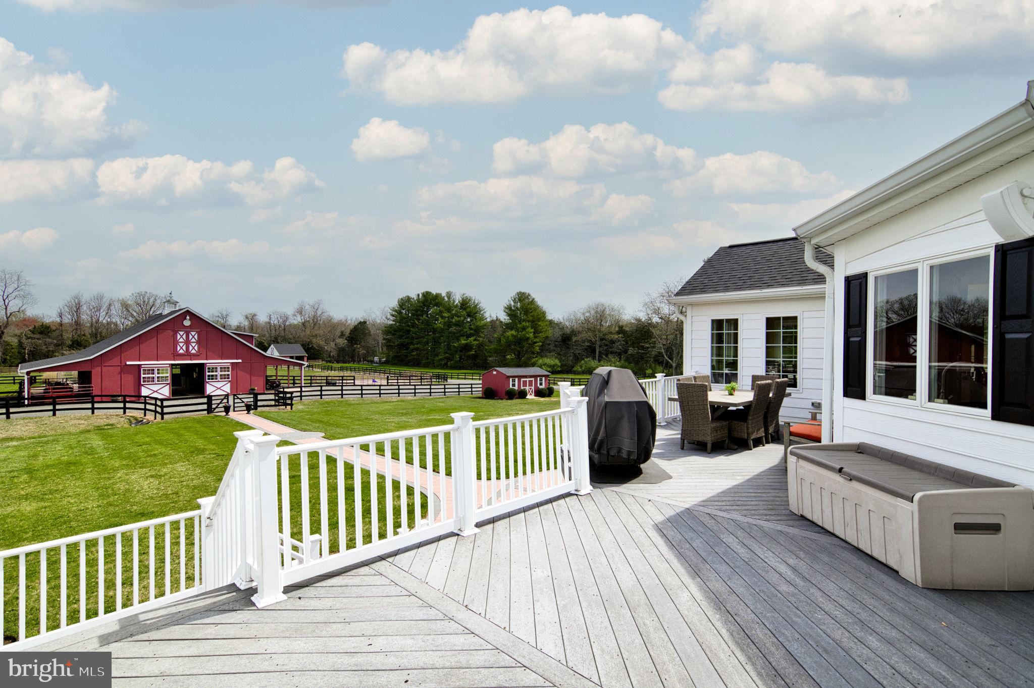 MOUNTAIN FARM - Residential